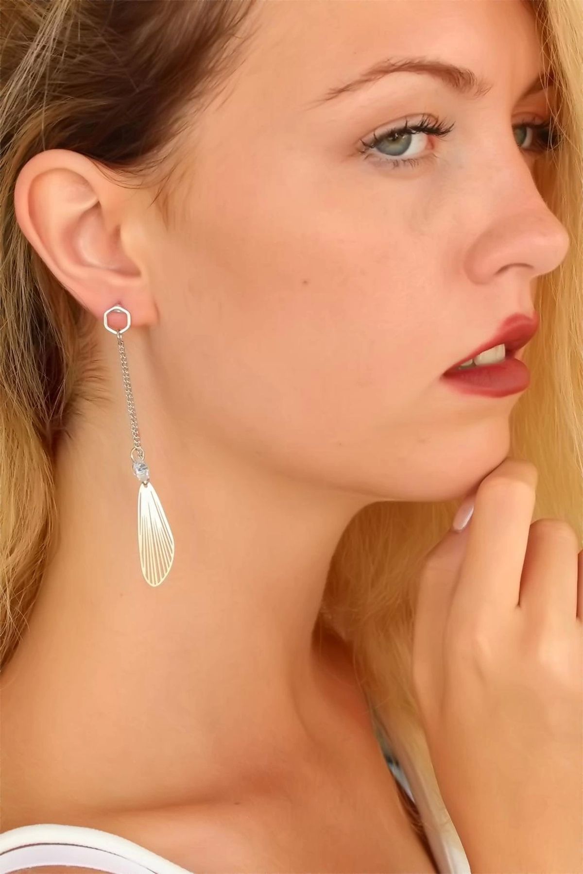 Moco Zirkon Taşlı Silver Renk Zincirli Sallantı Küpe