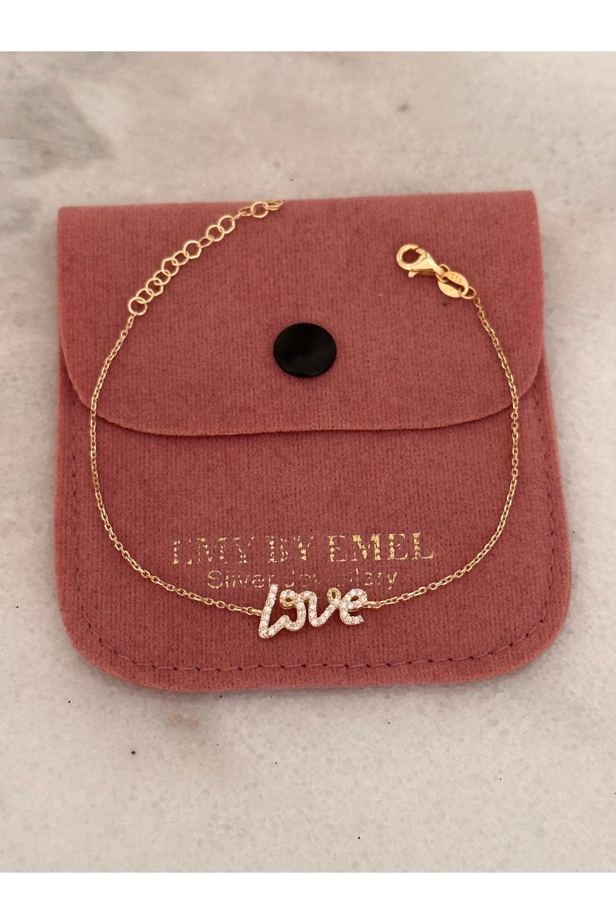 emy by emel luxury silver jewelry Altın Kaplama Love Yazılı Bileklik 925 Ayar Gümüş