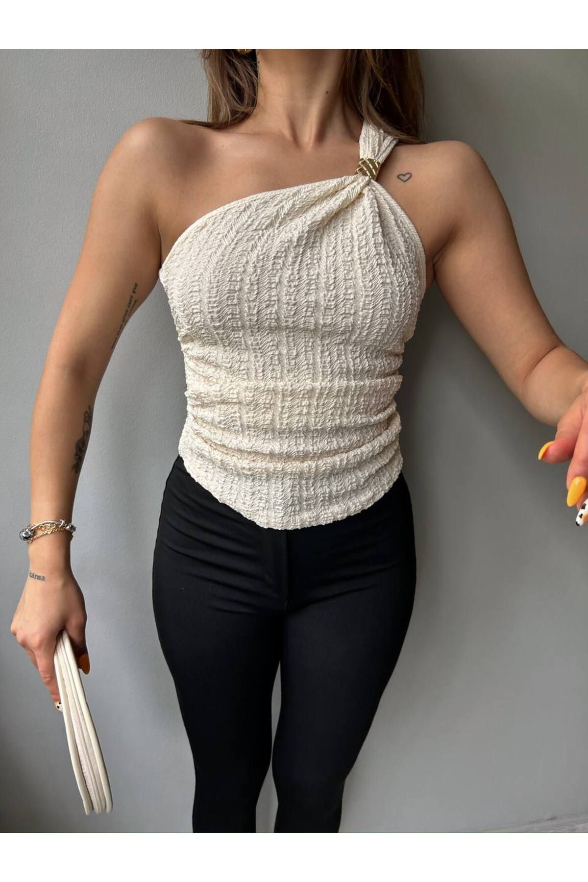 Butik Beyza Tokalı Bluz