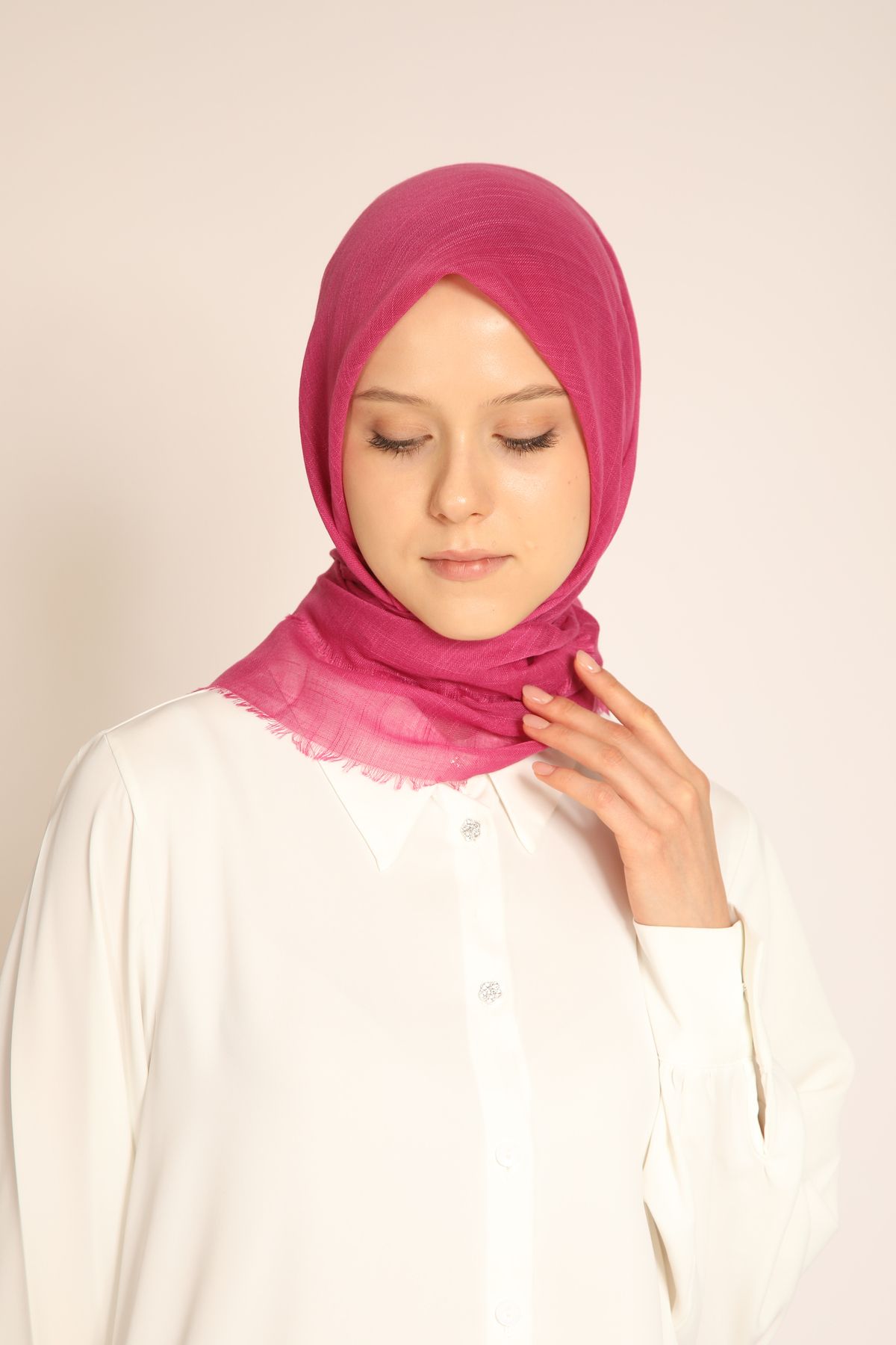 BERCHEM SCARF Fuşya Flamlı Düz Eşarp - Yumuşak Dokulu, Nefes Alabilen Pamuk Şal