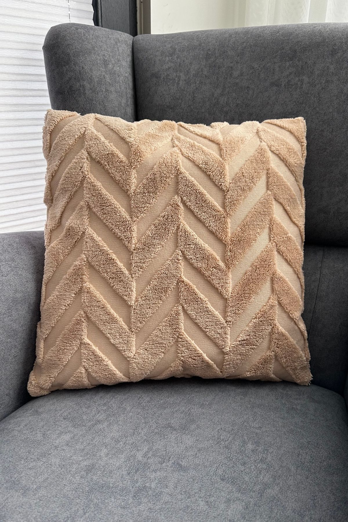 Meturas 42x42 cm Çift Taraflı Yastık Minder Kırlent Kılıfı - Gizli Fermuar, Şık Desen, Yumuşak Kumaş