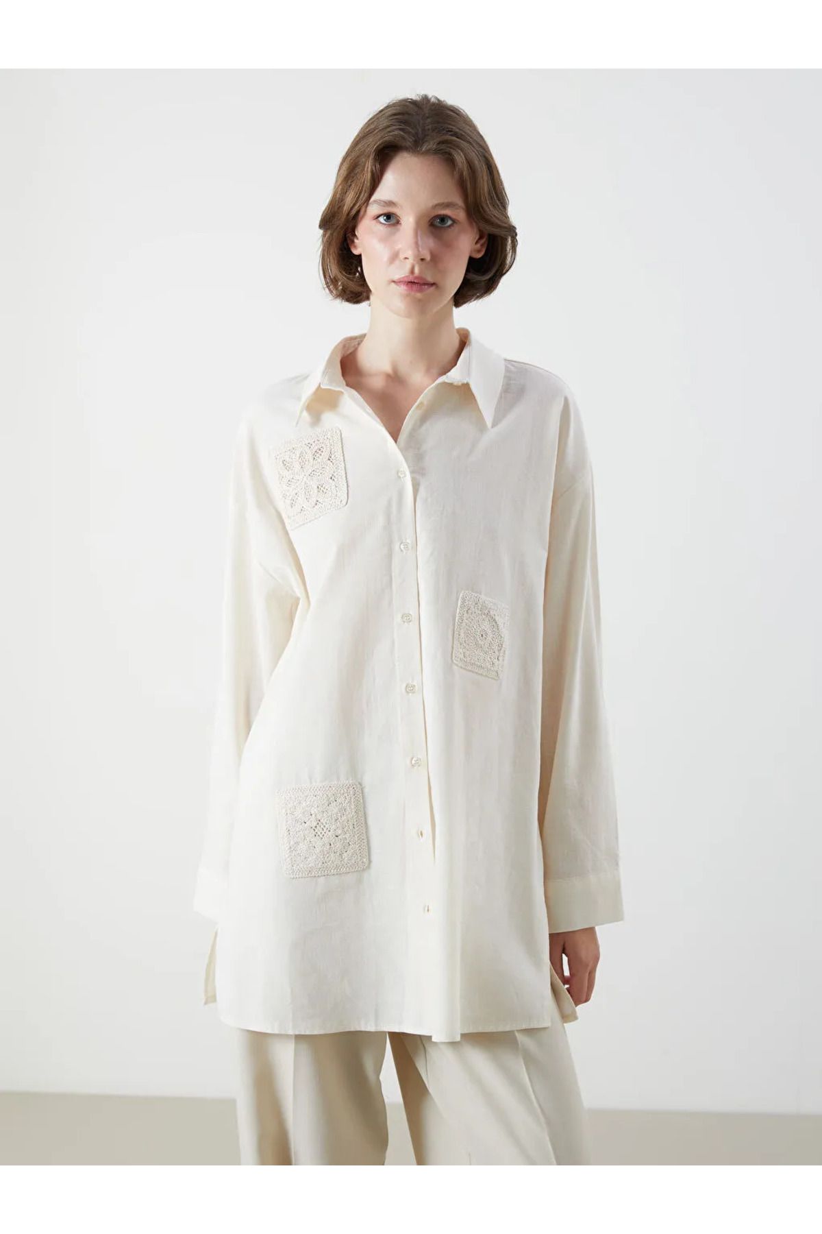 LC Waikiki LCW Modest Ekru Nakışlı Oversize Kadın Gömlek Tunik
