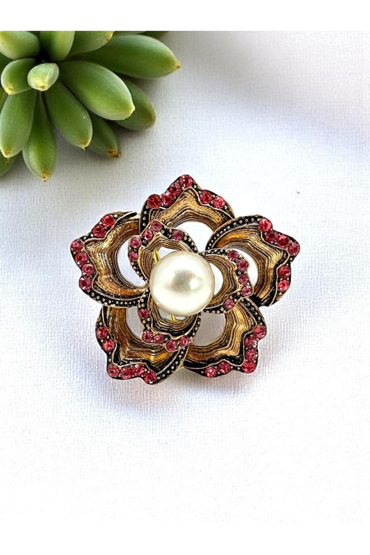 FUYA JEWELLERY Gül Broş