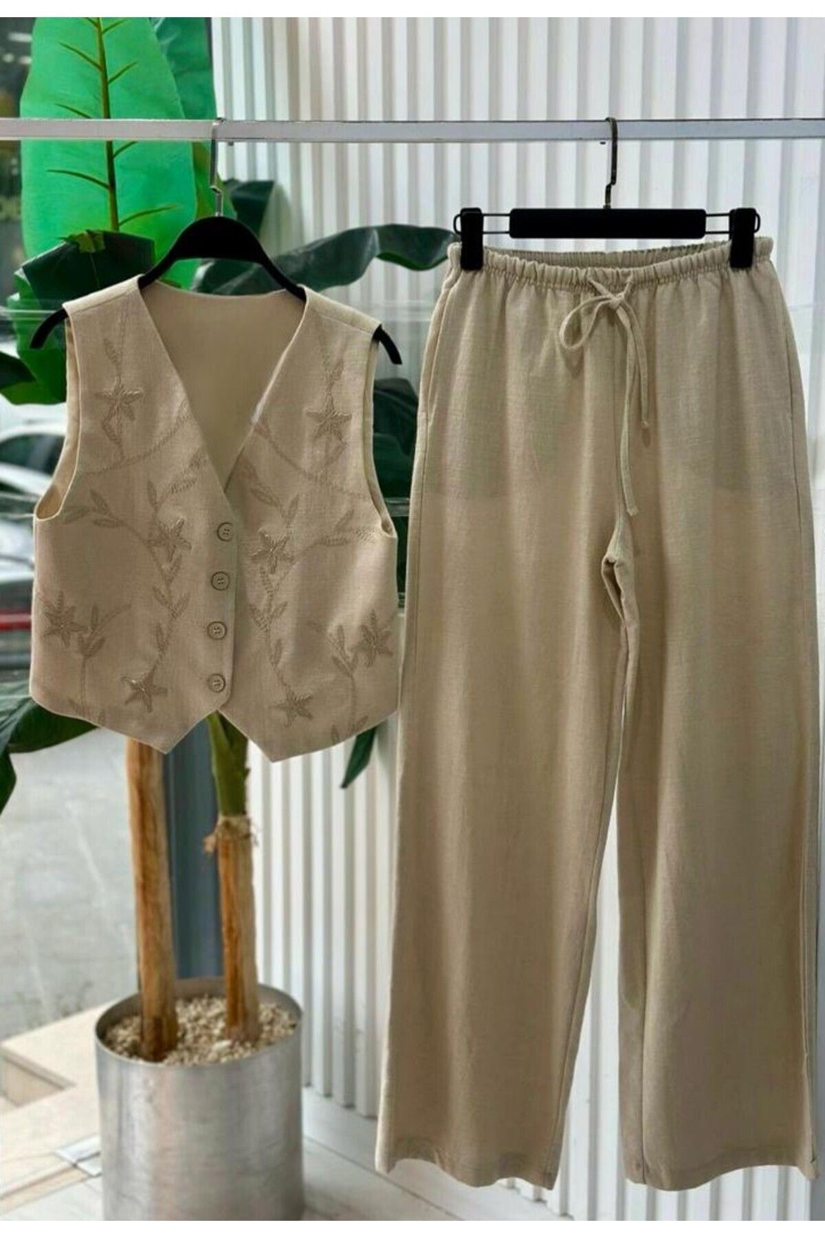 G&G WARDROBE Dokulu İşleme Detaylı Yelek & Pantolon Takım