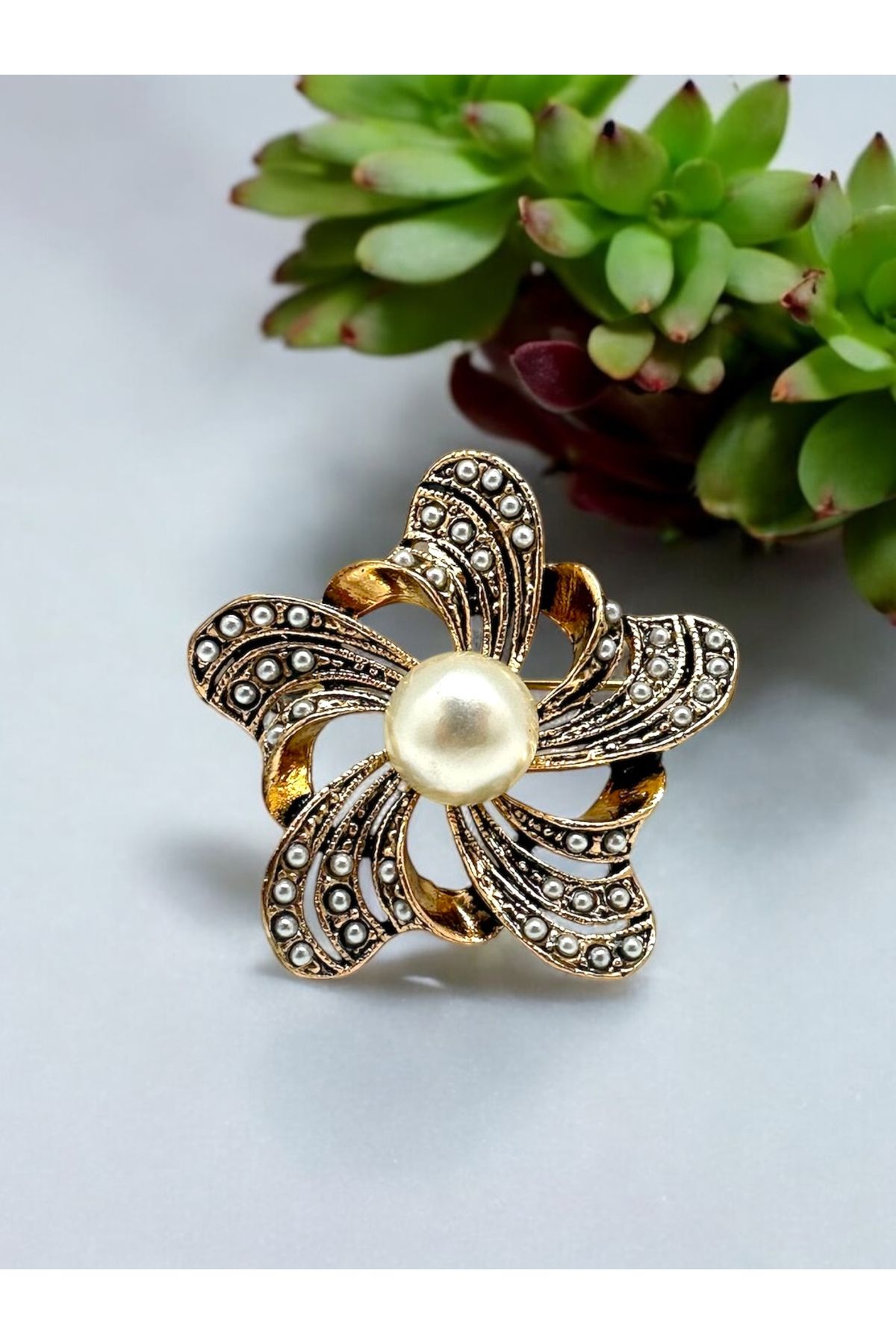 FUYA JEWELLERY Çiçek Broş