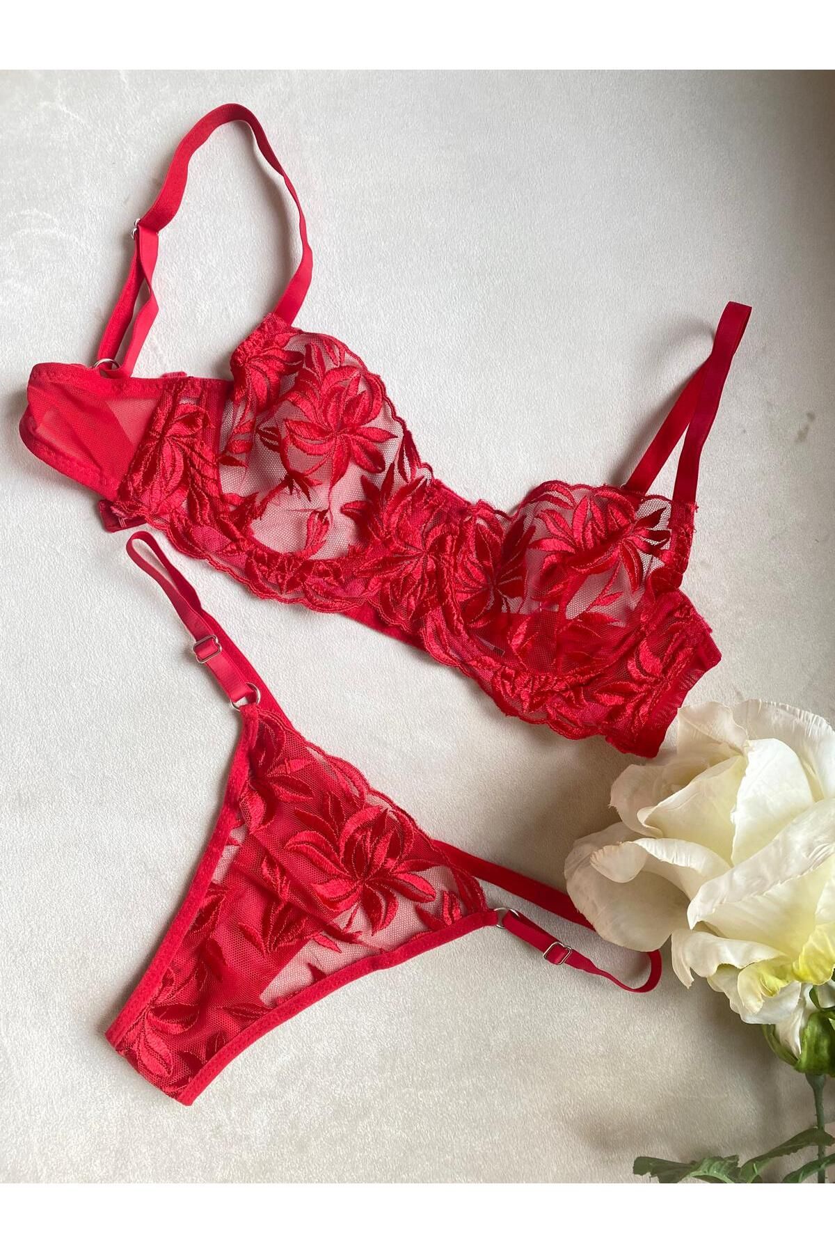 BLUE AVCI LINGERIE TÜL ÜZERİNE İŞLEMELİ TANGALI SÜTYEN TAKIM