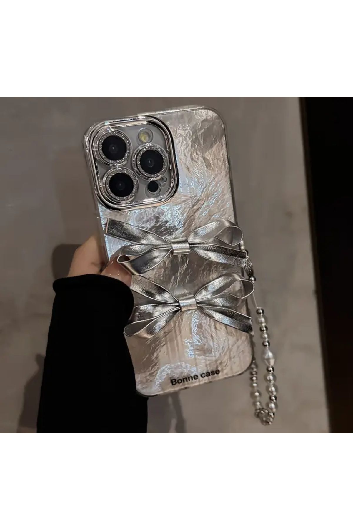 FİŞNEİLETİŞİM İPHONE 16 PRO UYUMLU FİYONKLU CHARMLI SİMLİ LENS KORUYUCULU LÜX KILIF