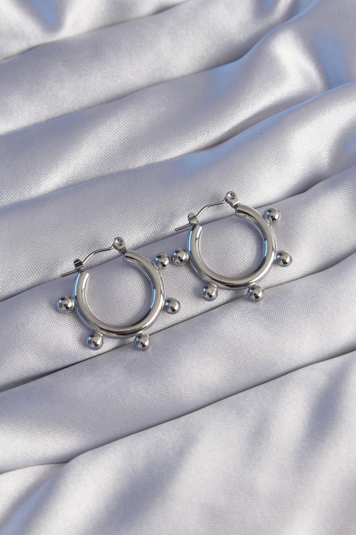 prativas 316L Çelik Gümüş Renk Topçuk Tasarımlı Oval Küpe