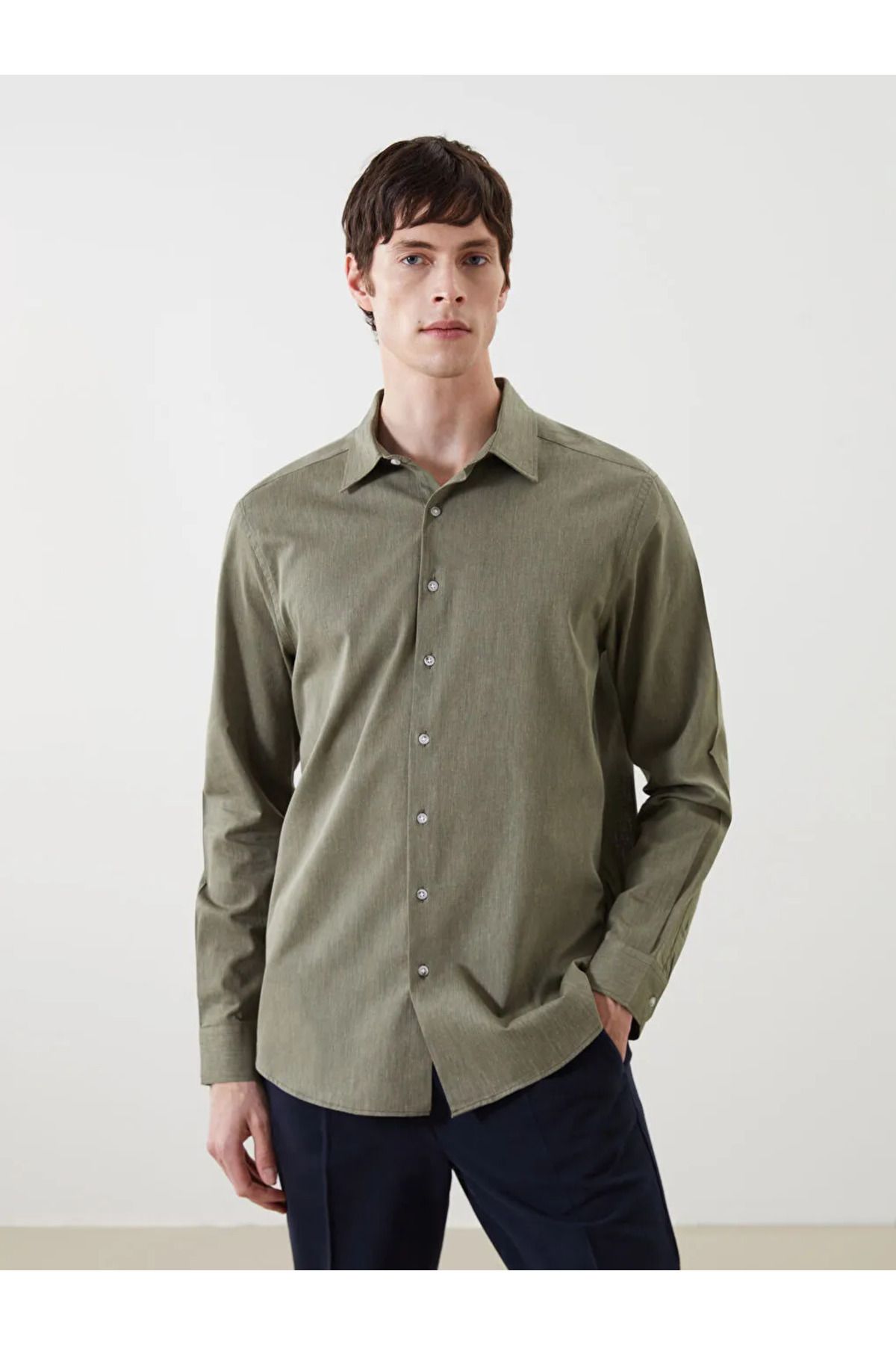 LC Waikiki Regular Fit Uzun Kollu Keten Karışımlı Erkek Gömlek