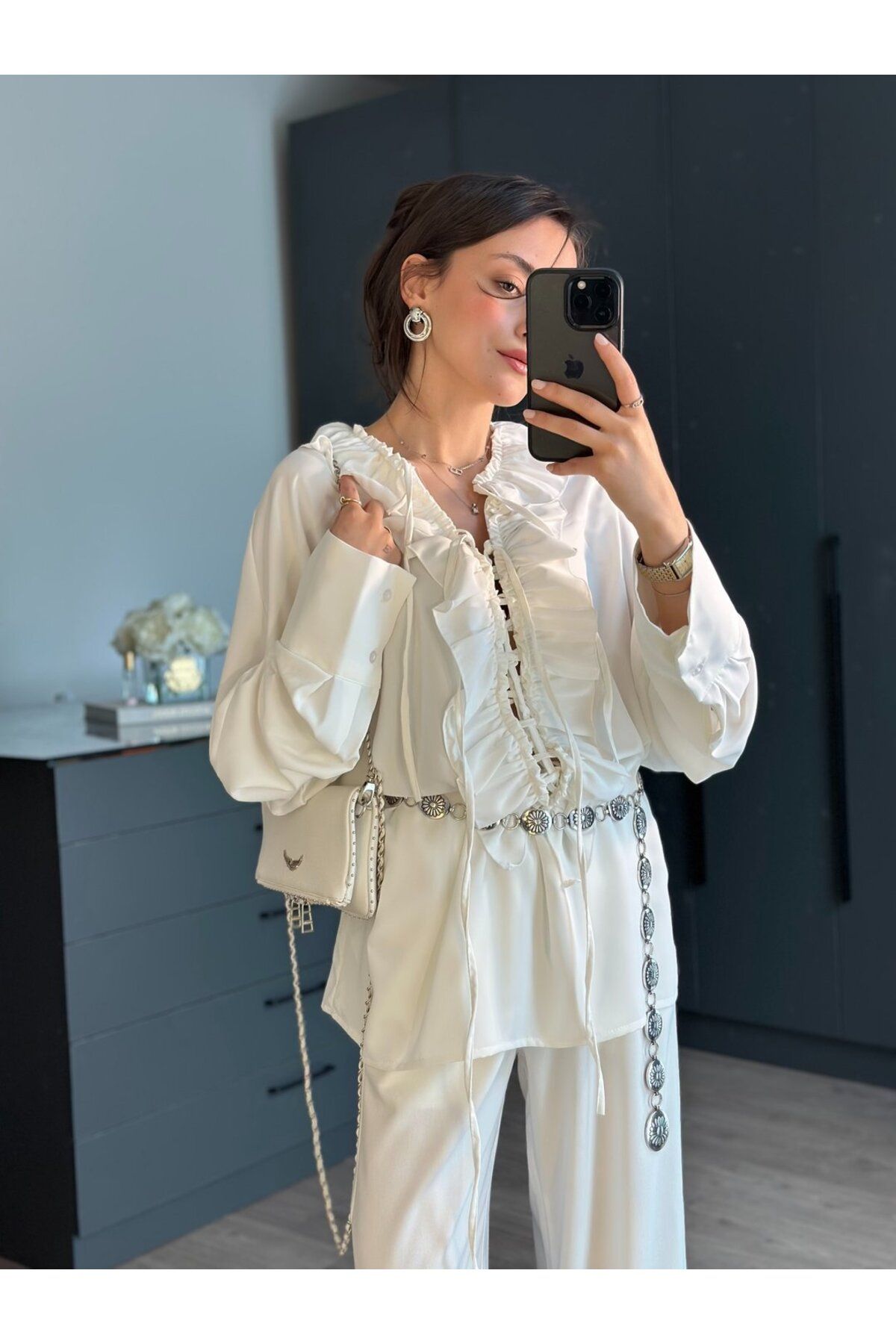 tugenatelier MARKA MODEL BEYAZ VOLANT GÖMLEK