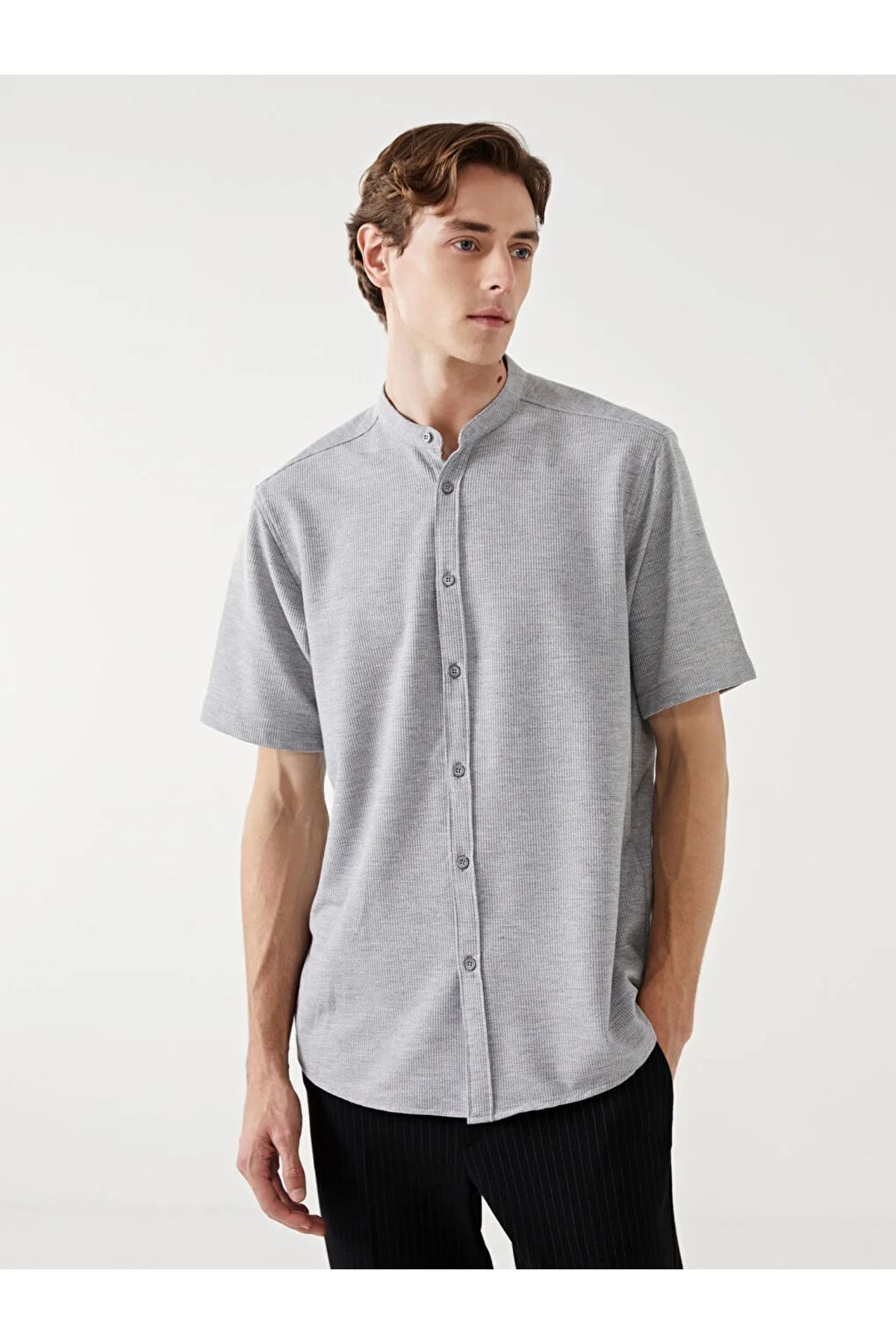 LC Waikiki Regular Fit Kısa Kollu Armürlü Erkek Dokulu Gömlek