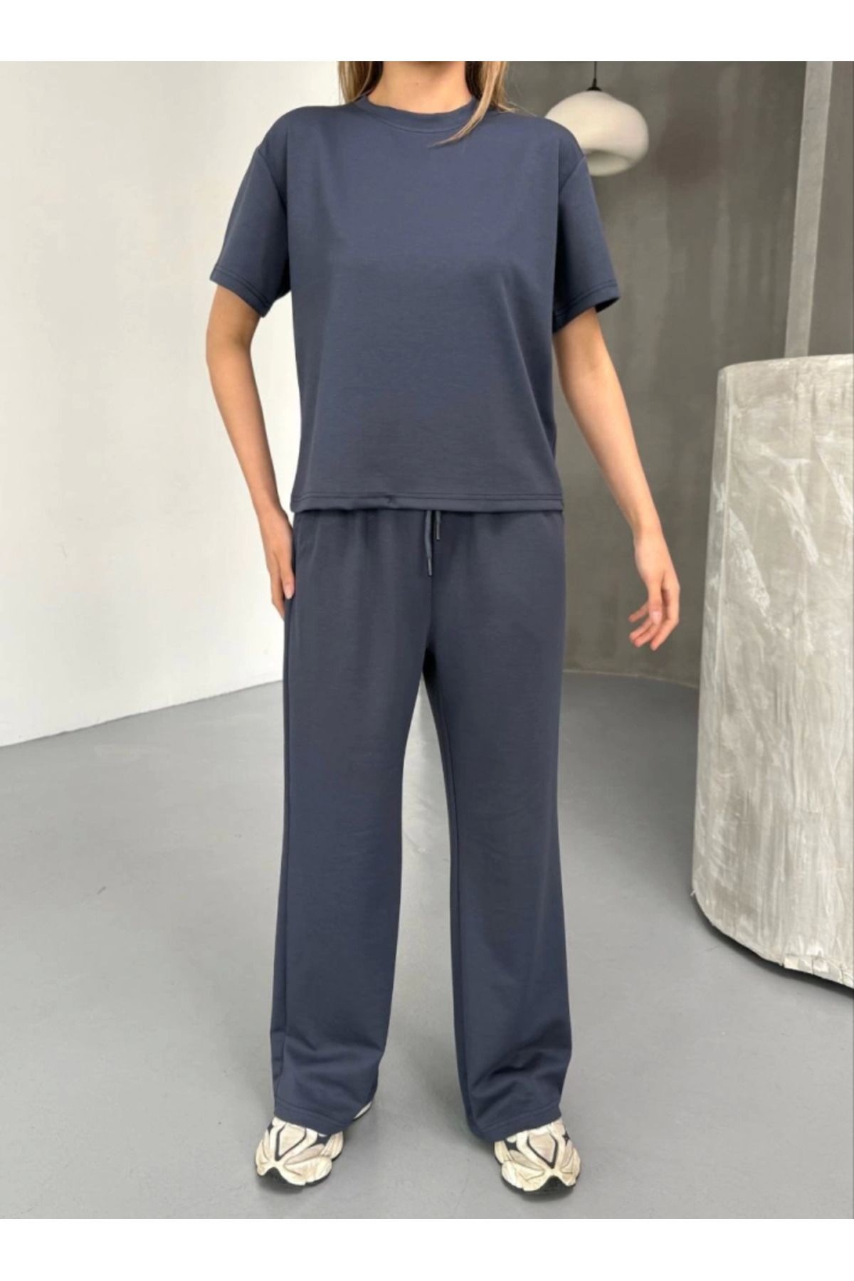 VELİZADE Oversize Kadın Eşofman Takımı Trend Renklerle Yeni Sezon Konfor Modeli Yumuşak Dokulu Rahat Takım