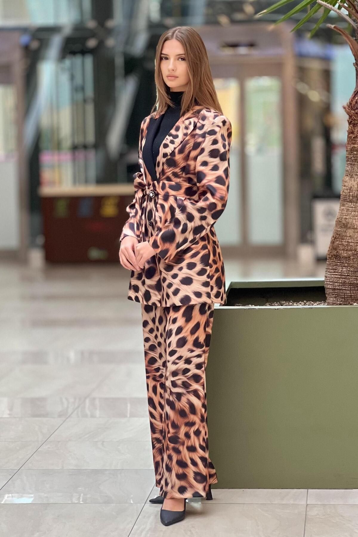 senna-Gabrielle Suit Set 3
