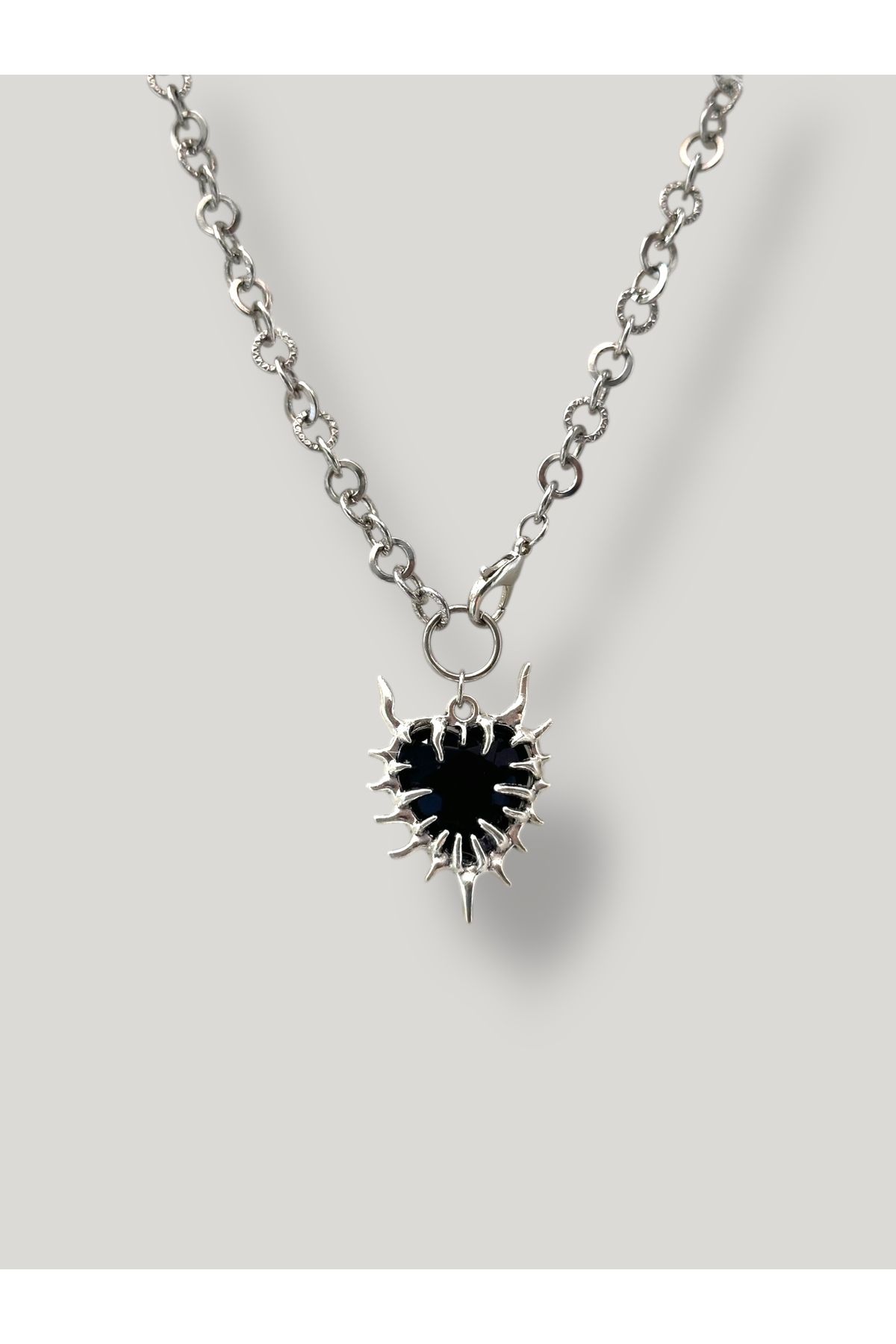 sleyshop Kalın Zincirli Siyah Gotik Kalp Kolye