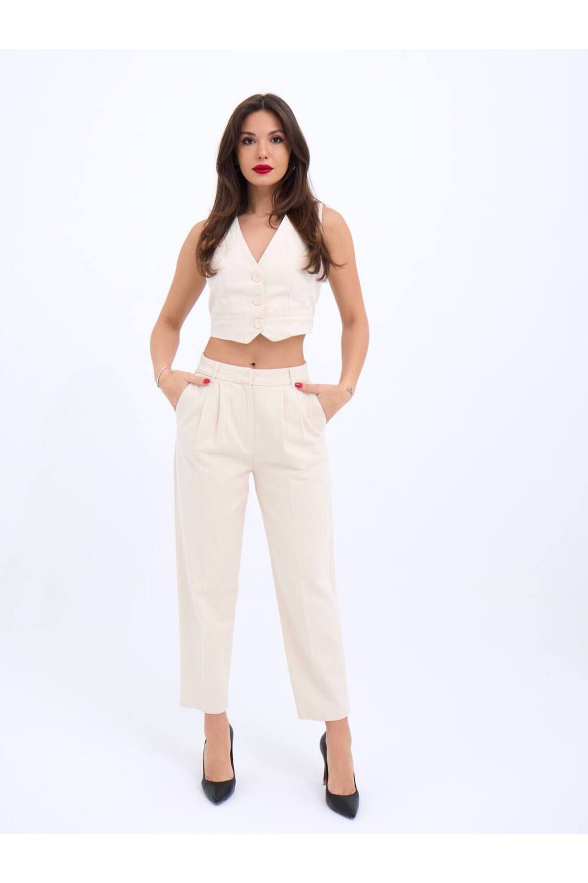Castivo Fashion Düğme Detaylı Kolsuz Crop Keten Yelek