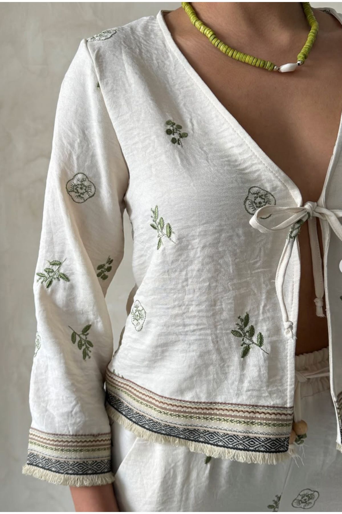 TOPSHOW Nakış İşlemeli Kısa Kimono