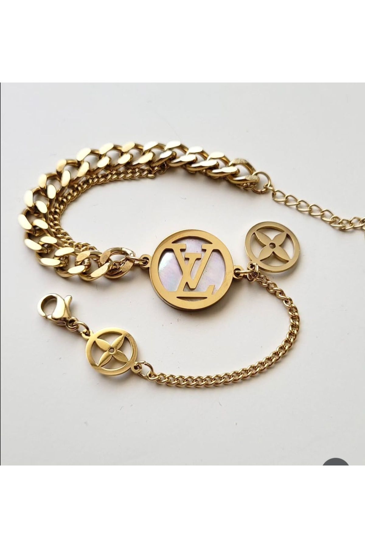 JEWSHİNY LV Detay bileklik