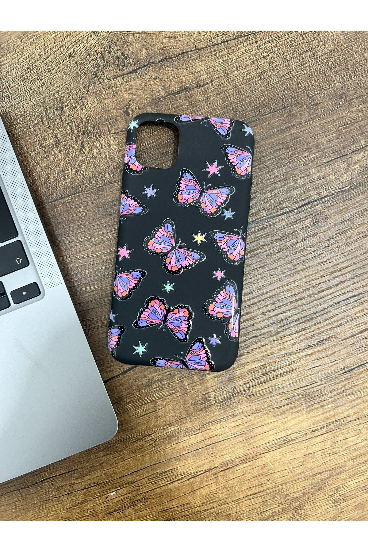 HZR Iphone 11 Siyah Pembe Kelebek Desenli Silikon Kılıf