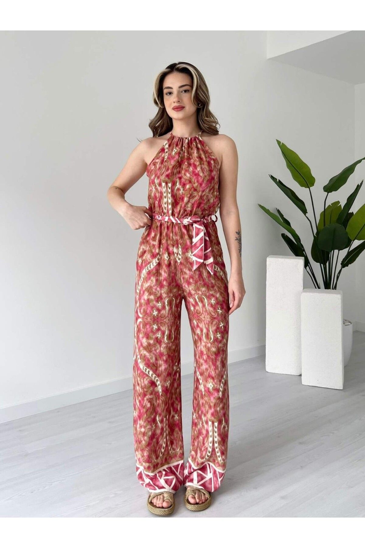 tiamoda Desenli Halter Yaka Viskon Tulum