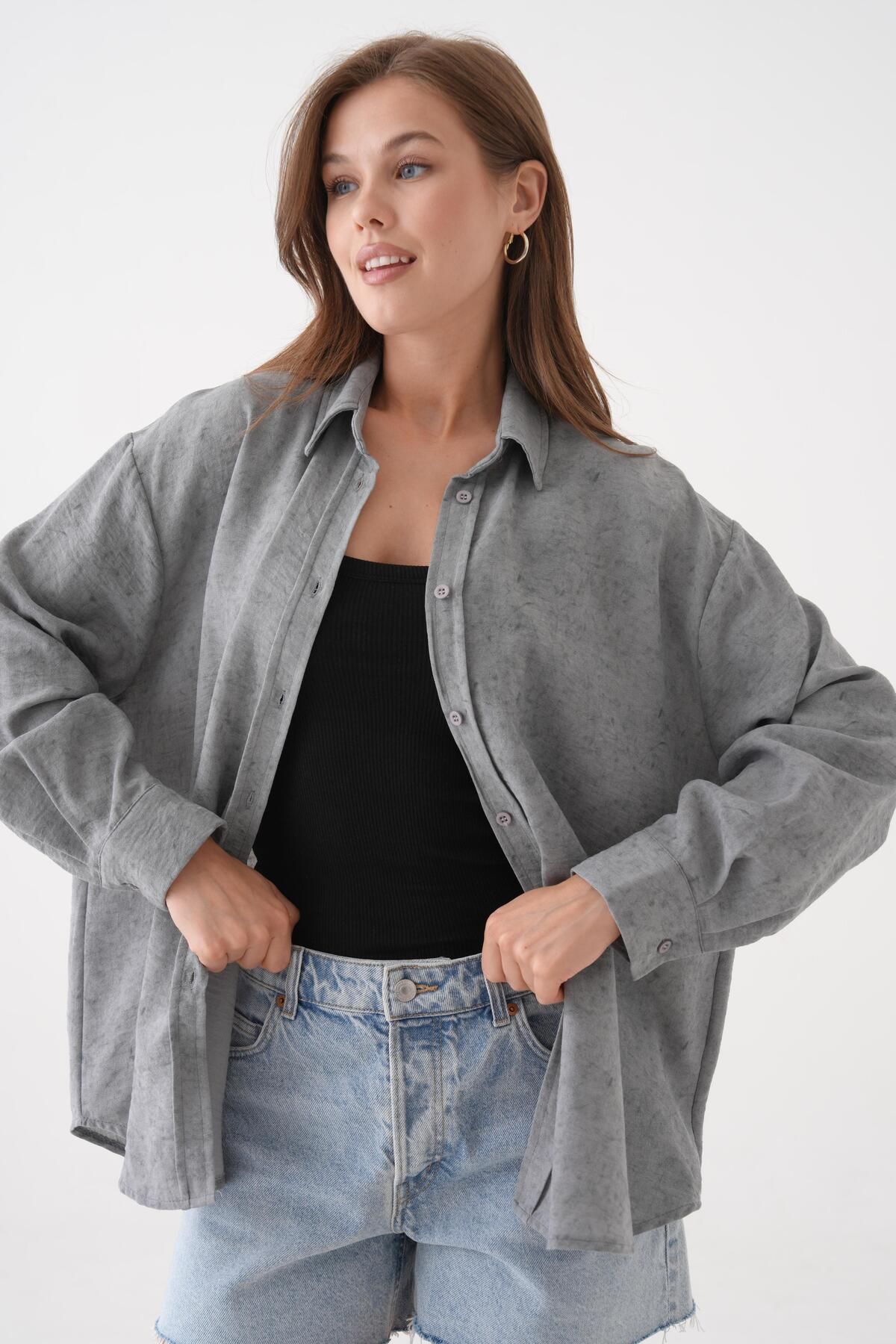 minaaise Kadın Gri Batik Desenli Tunik Oversize Gömlek 29180