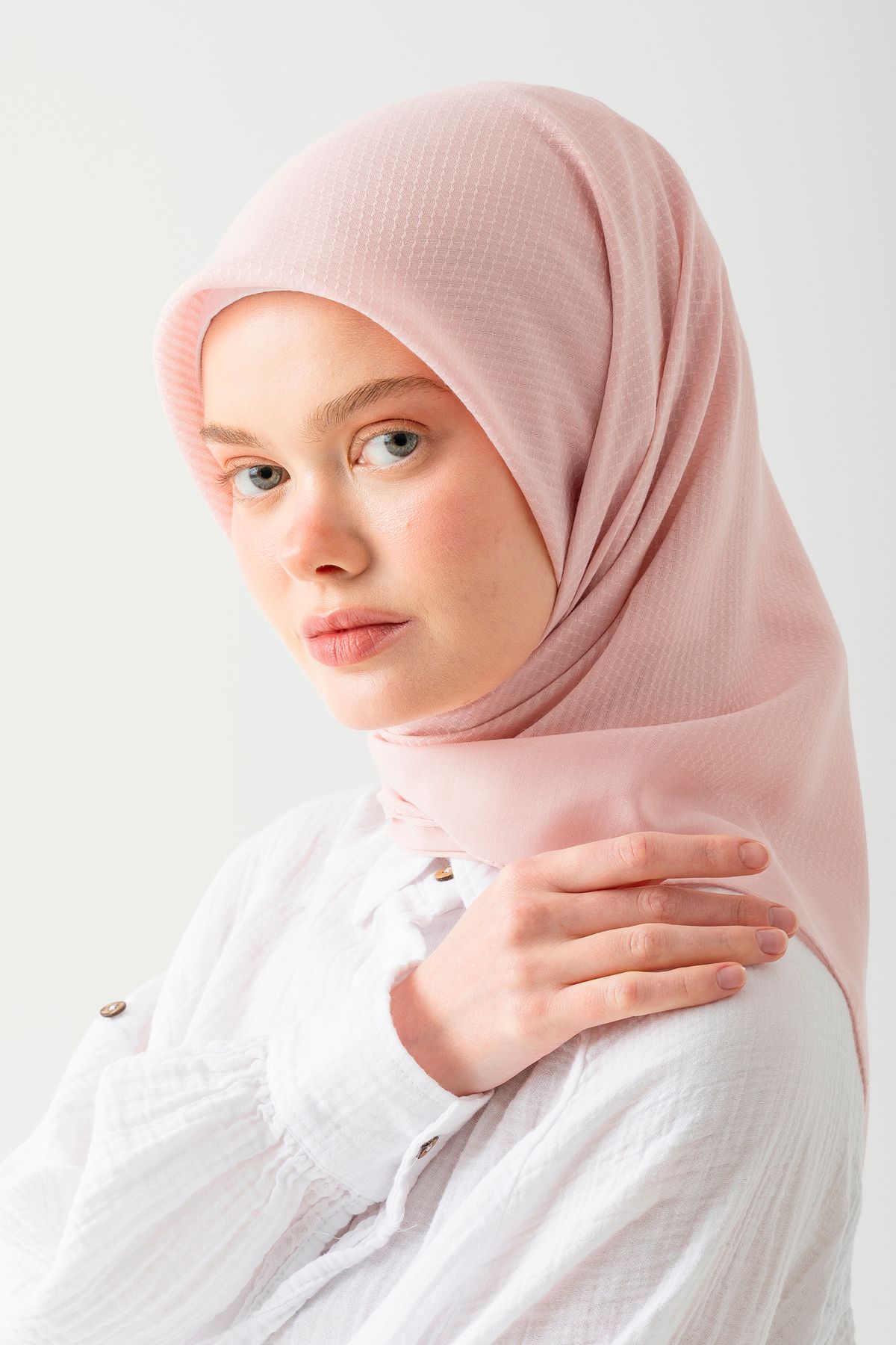 Wega Moda Pamuk Jakar Eşarp, Doğal Ve Şık Görünüm, Jakarlı Pamuk Eşarp, Soft Pamuk Eşarp.