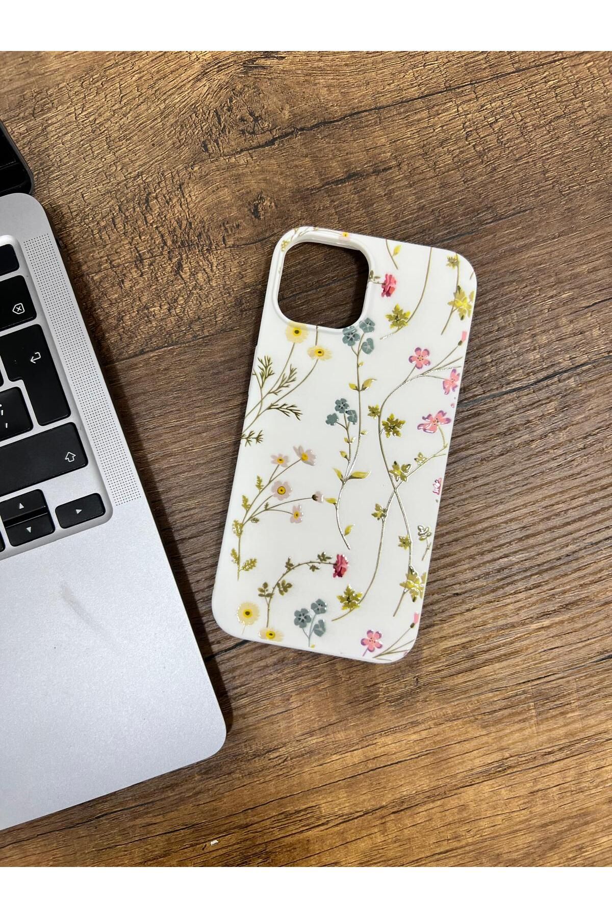 HZR Iphone 13 Beyaz Bahar Çiçekleri Desenli Silikon Kılıf