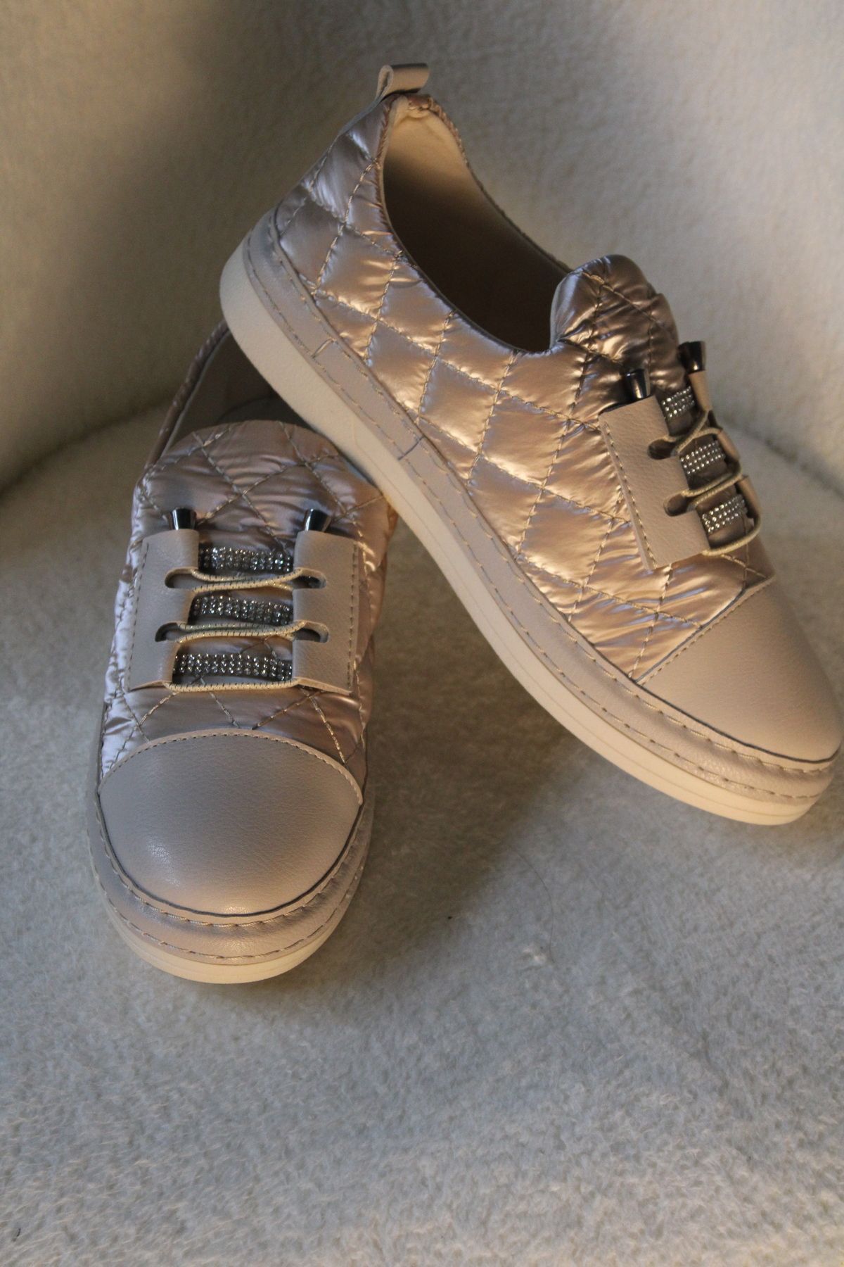 mybellashoes Kadın Bej Paraşüt Kumaş Taş Detaylı Spor Ayakkabı