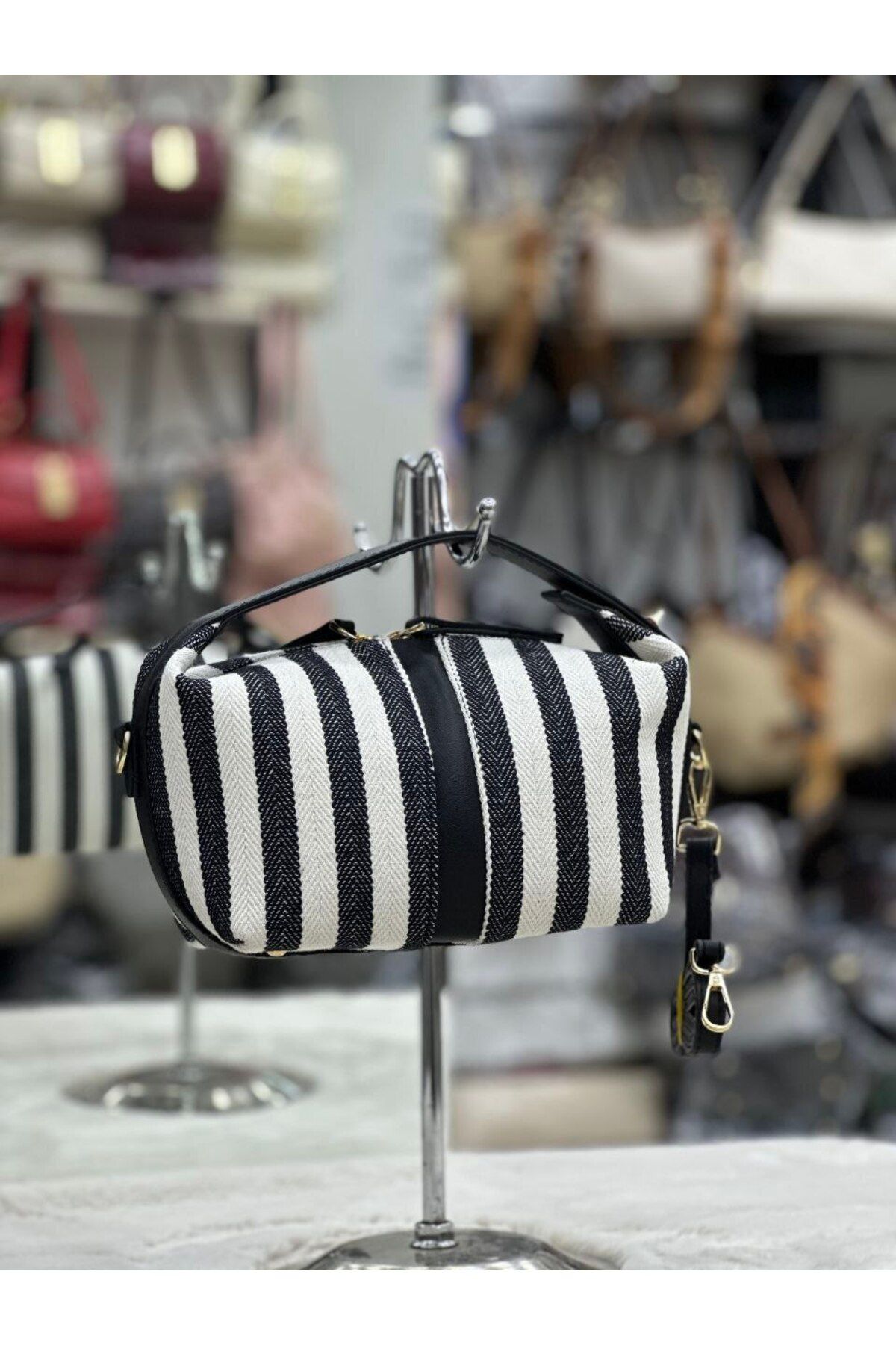 bynarincollection günlük sandal model kol çantası