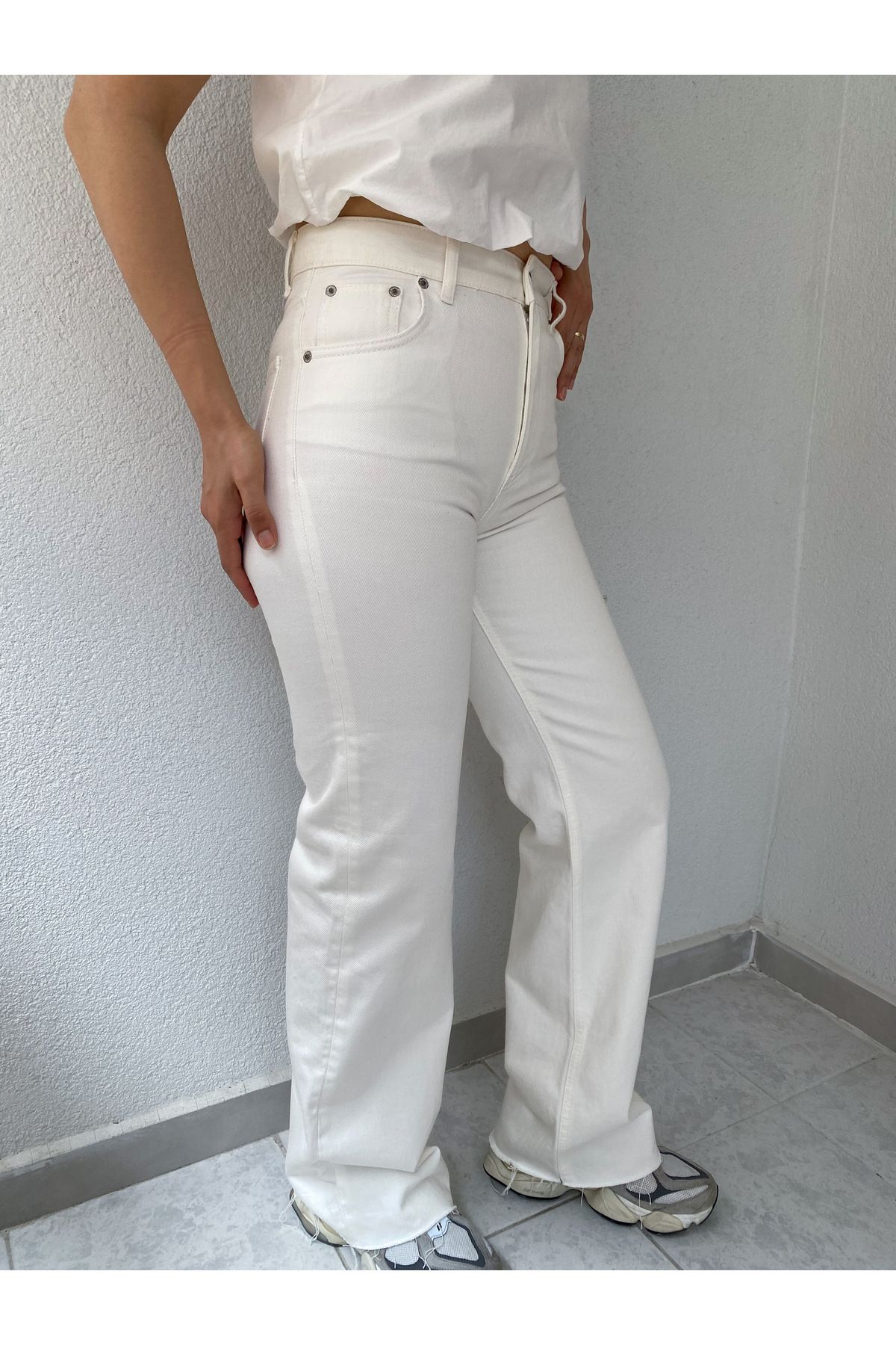biumi butik kadın beyaz jean