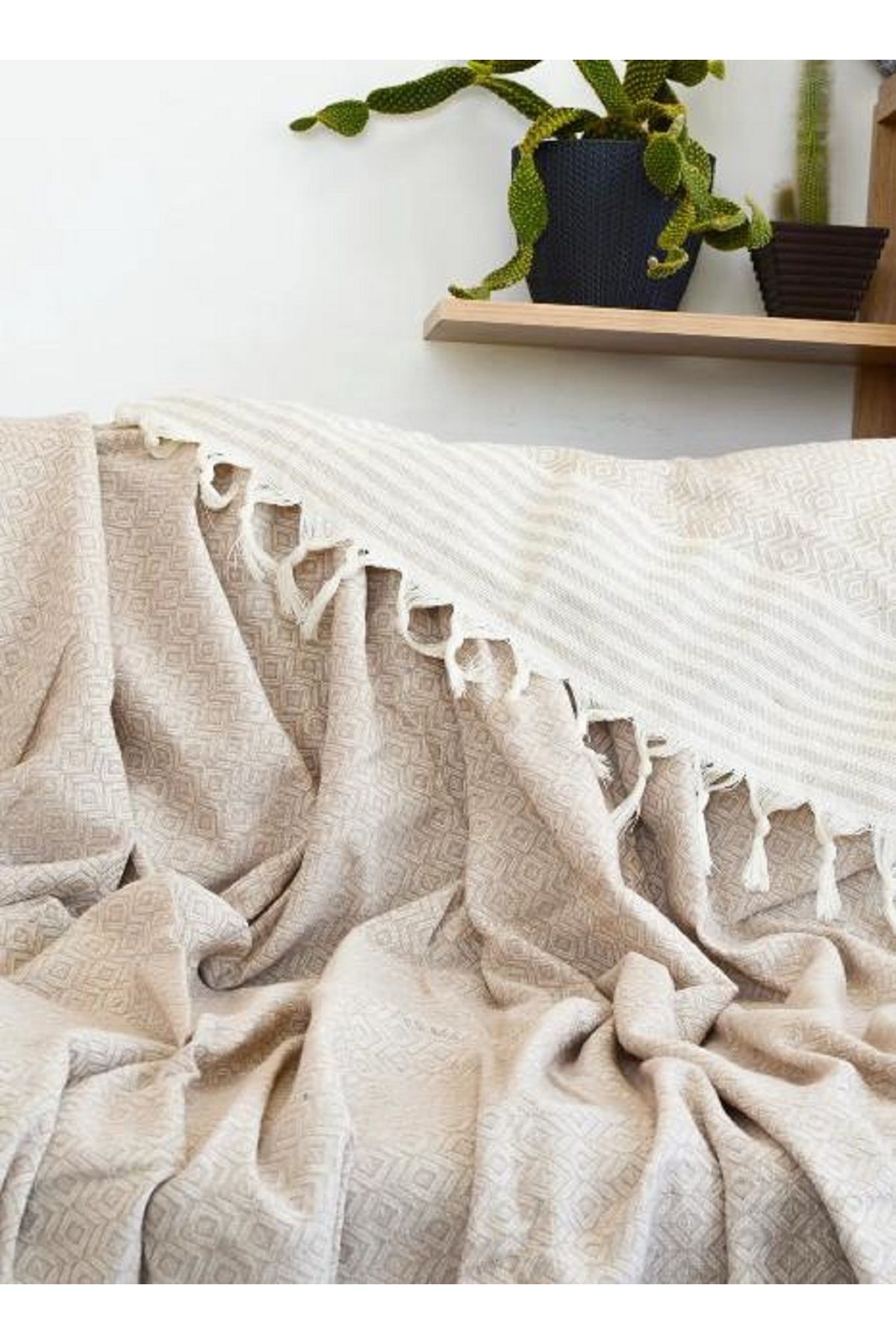 9Renk Pamuklu Koltuk Çekyat Örtüsü Bej Rengi Saçaklı 200 X 220 Cm Ebatında Koltukta Kayma Yapmaz