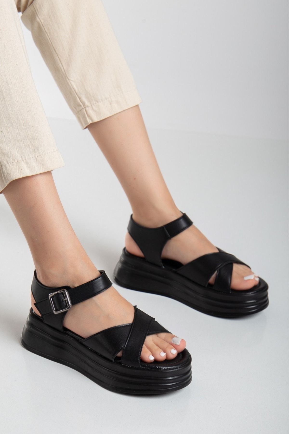 DADWOLF Sade Düz Platform Dolgu Taban Sandalet