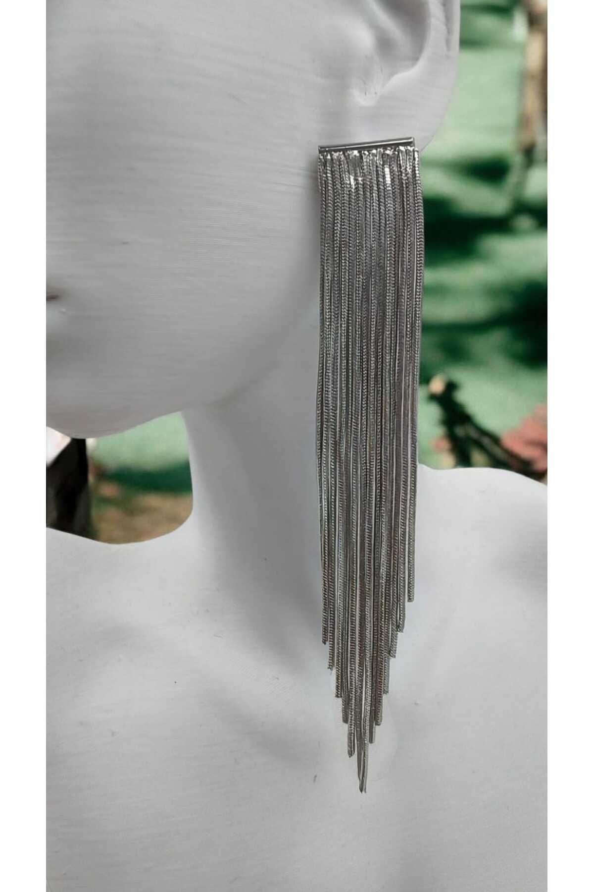 Yaseminli Butik Silver Renk Zincir Püsküllü Küpe