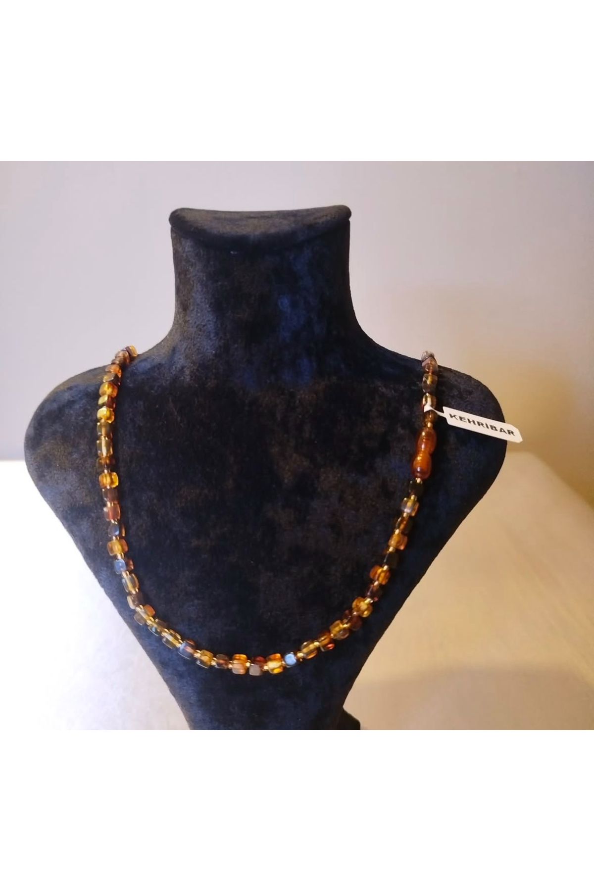 Store Kehribar Taşlı Kolye