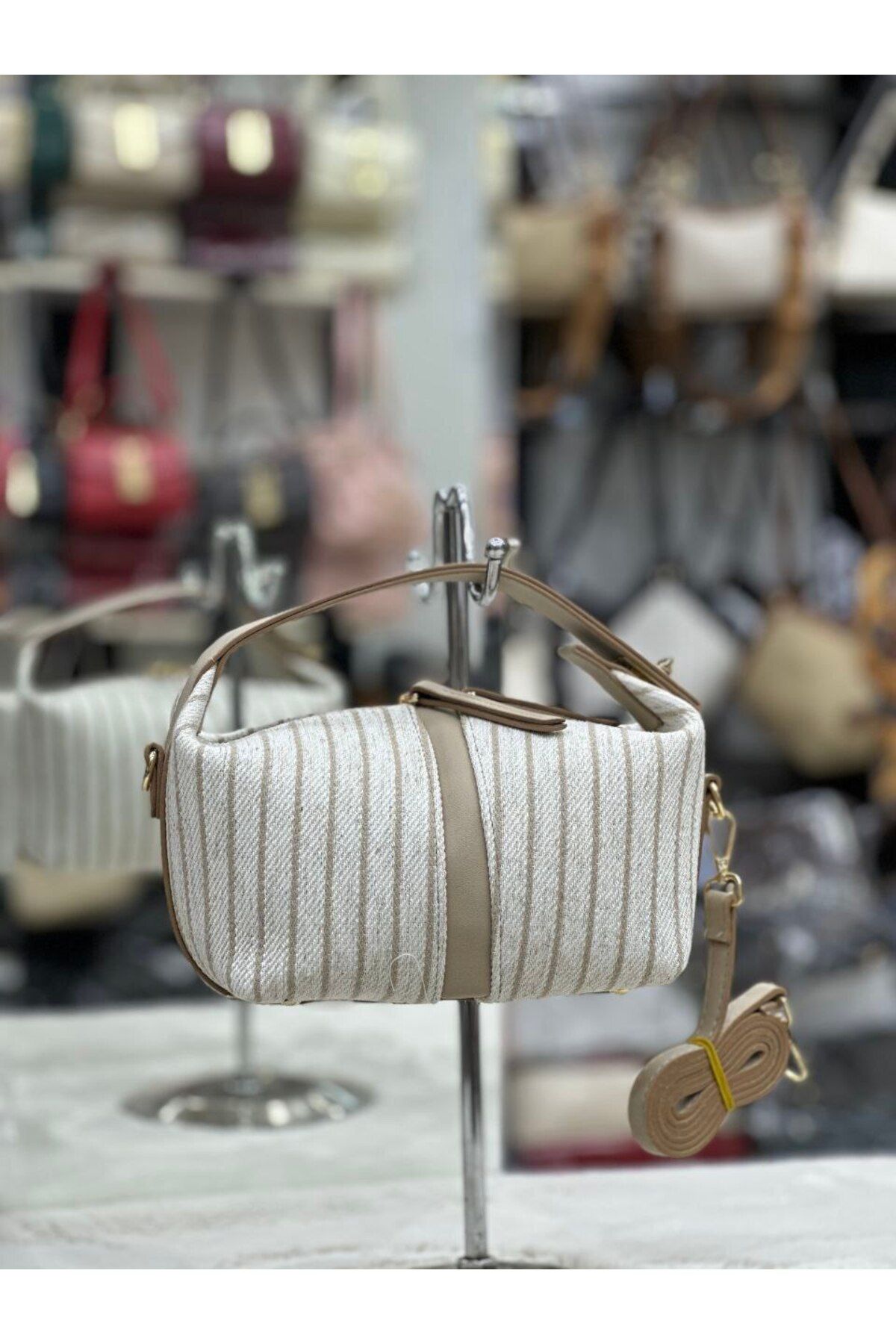 bynarincollection günlük sandal model kol çantası