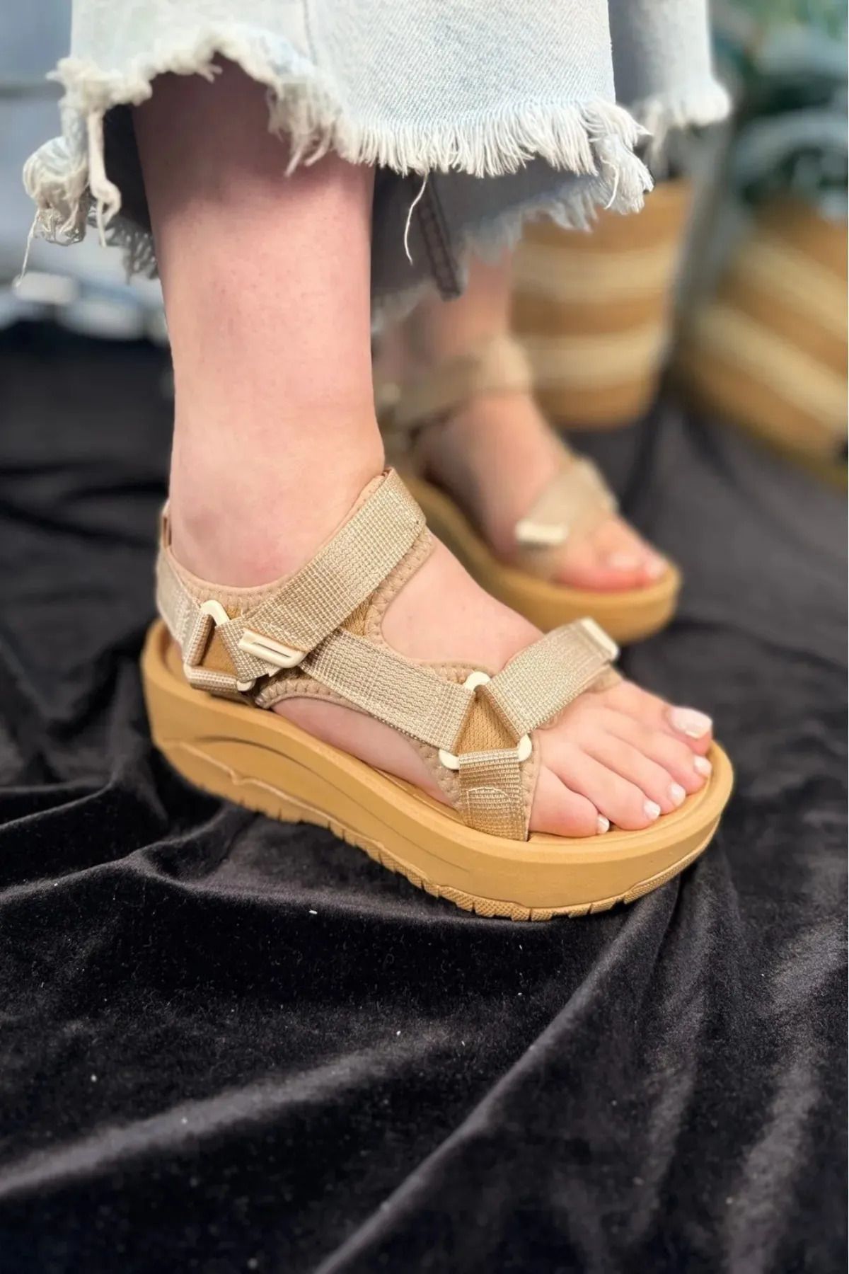Re-Nox Moena Bej Cırtlı Kalın Taban Plaj Yürüyüş Outdoor Trekking Sandalet