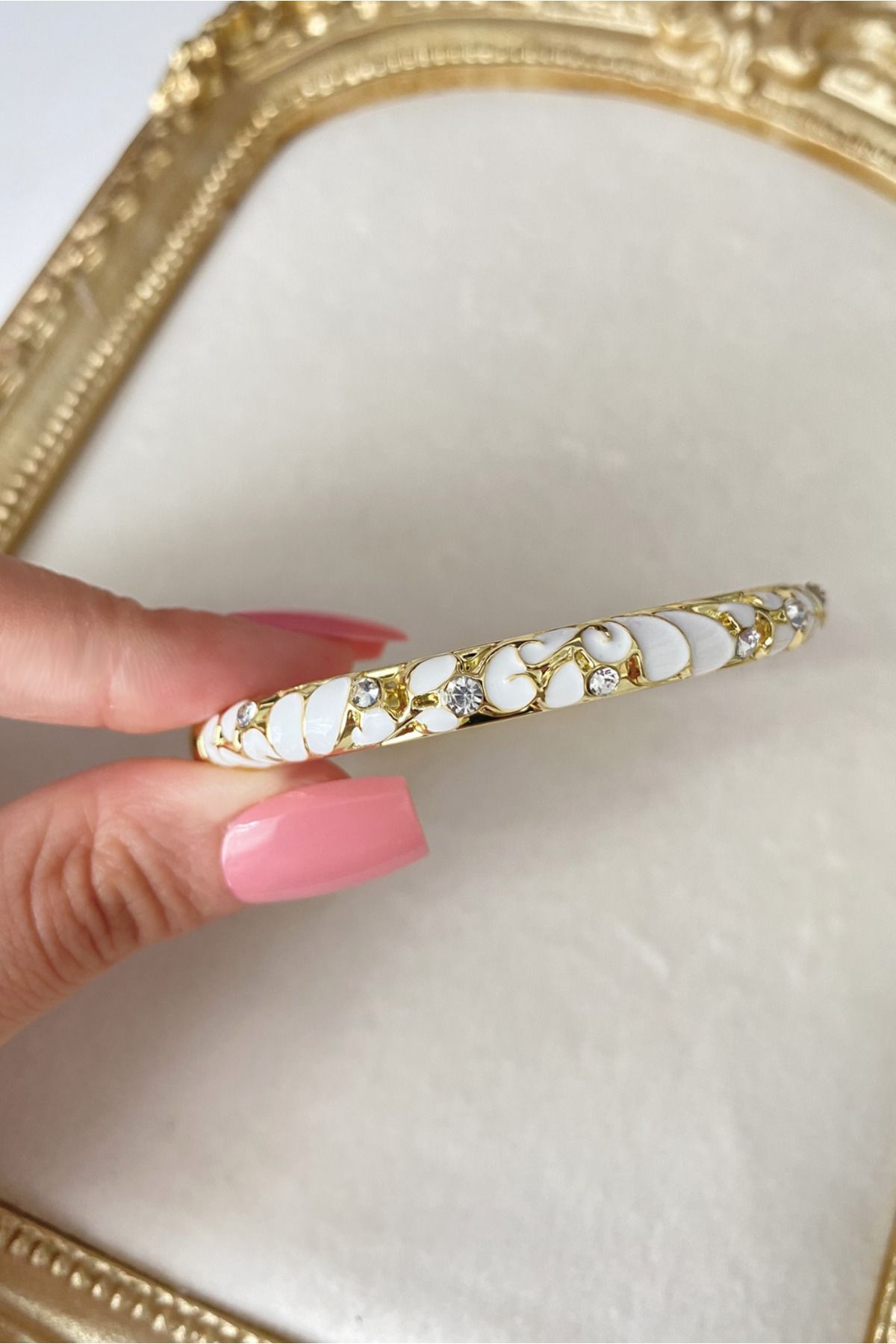 Diamara Designs The Collection Chinese Bilezik 14 Ayar Altın Kaplama Sedefli Kelepçe