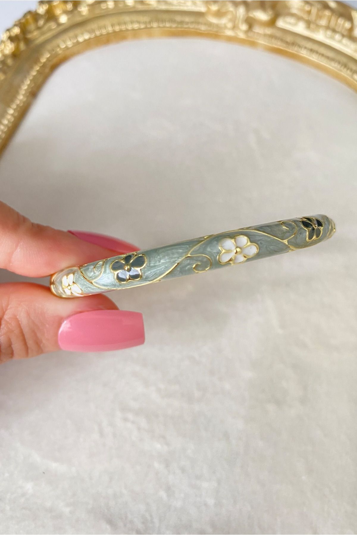 Diamara Designs The Collection Chinese Bilezik 14 Ayar Altın Kaplama Sedefli Kelepçe