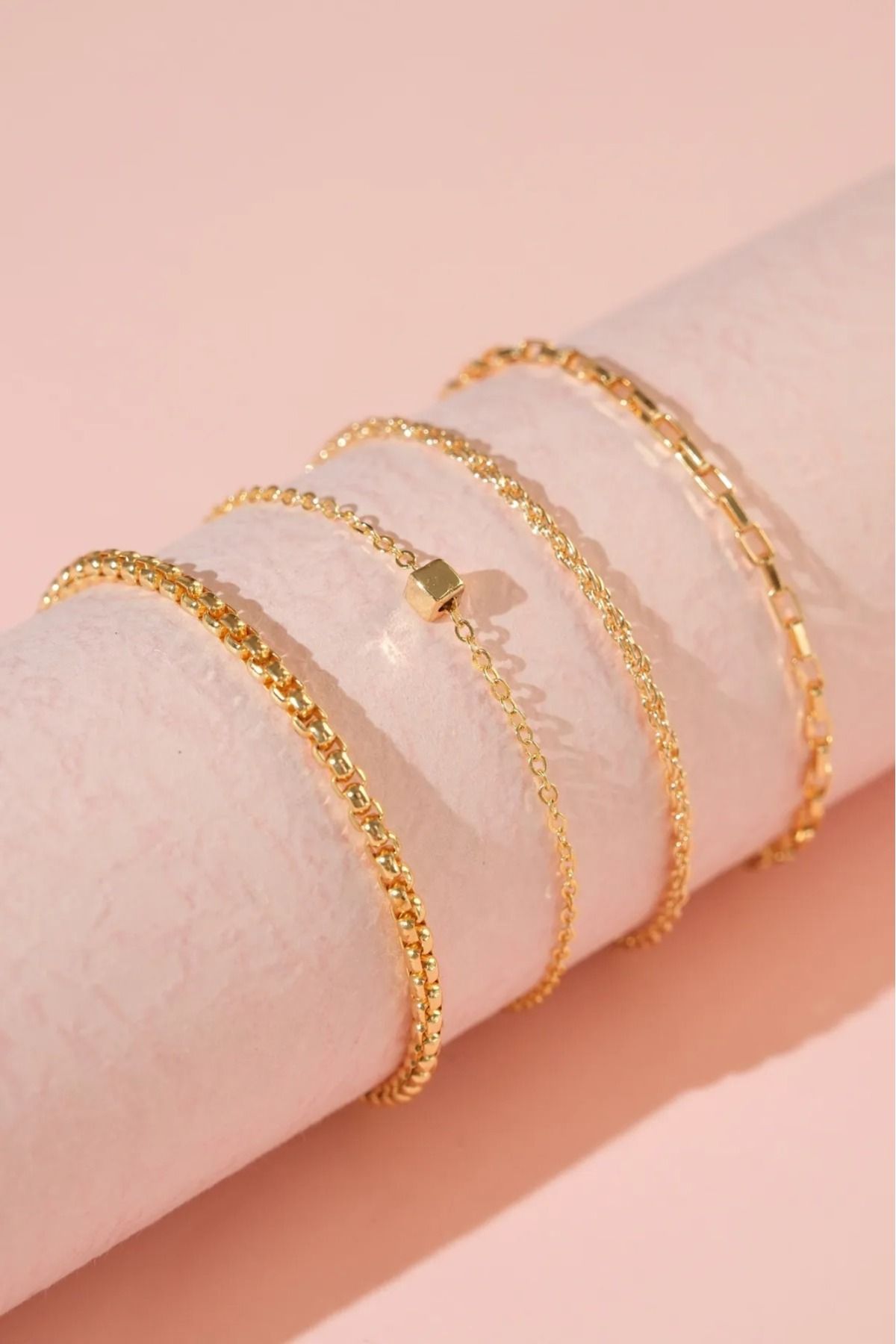 BESMYAR JEWELS Küp Detaylı Dörtlü Kombin Kadın Bileklik Gold