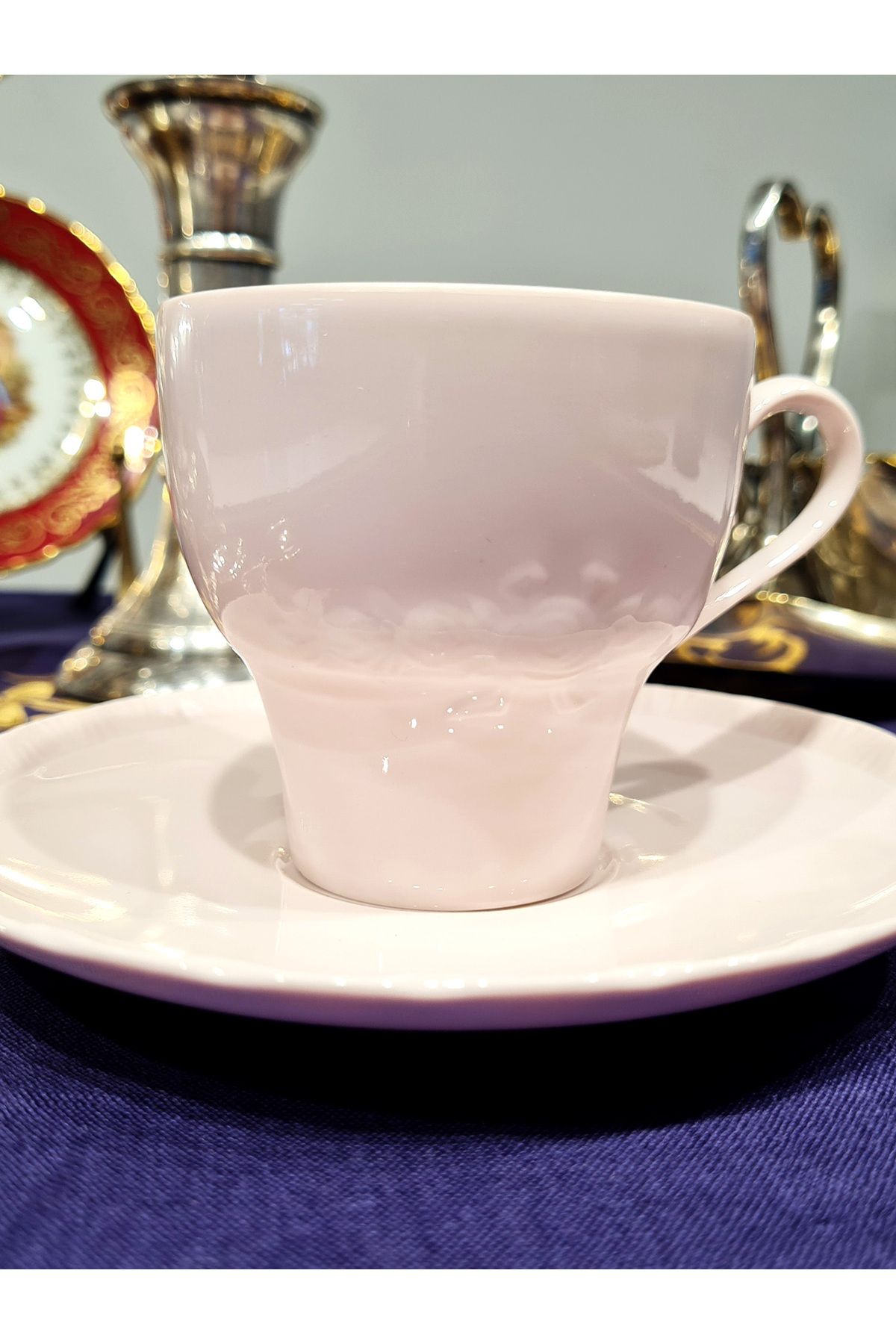 Hutschenreuther Pembe Hamur Duble Kahve / Çay Fincanı ve Tabağı (130 ml, Mükemmel Kondisyon)