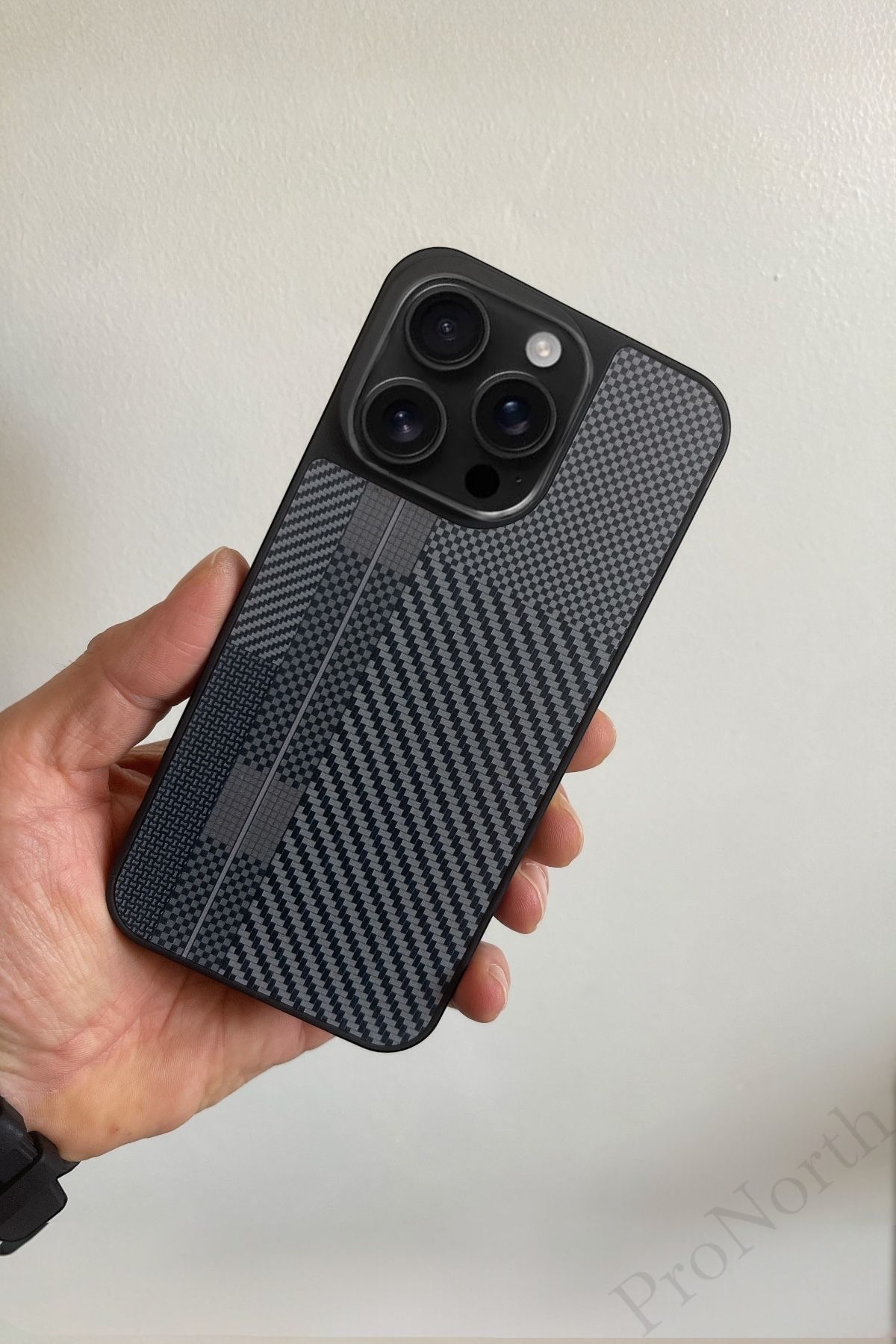 ProNorth Apple İphone 15 Pro Max Uyumlu Kılıf Karbon Görünümlü Silikon Kılıf / Kapak