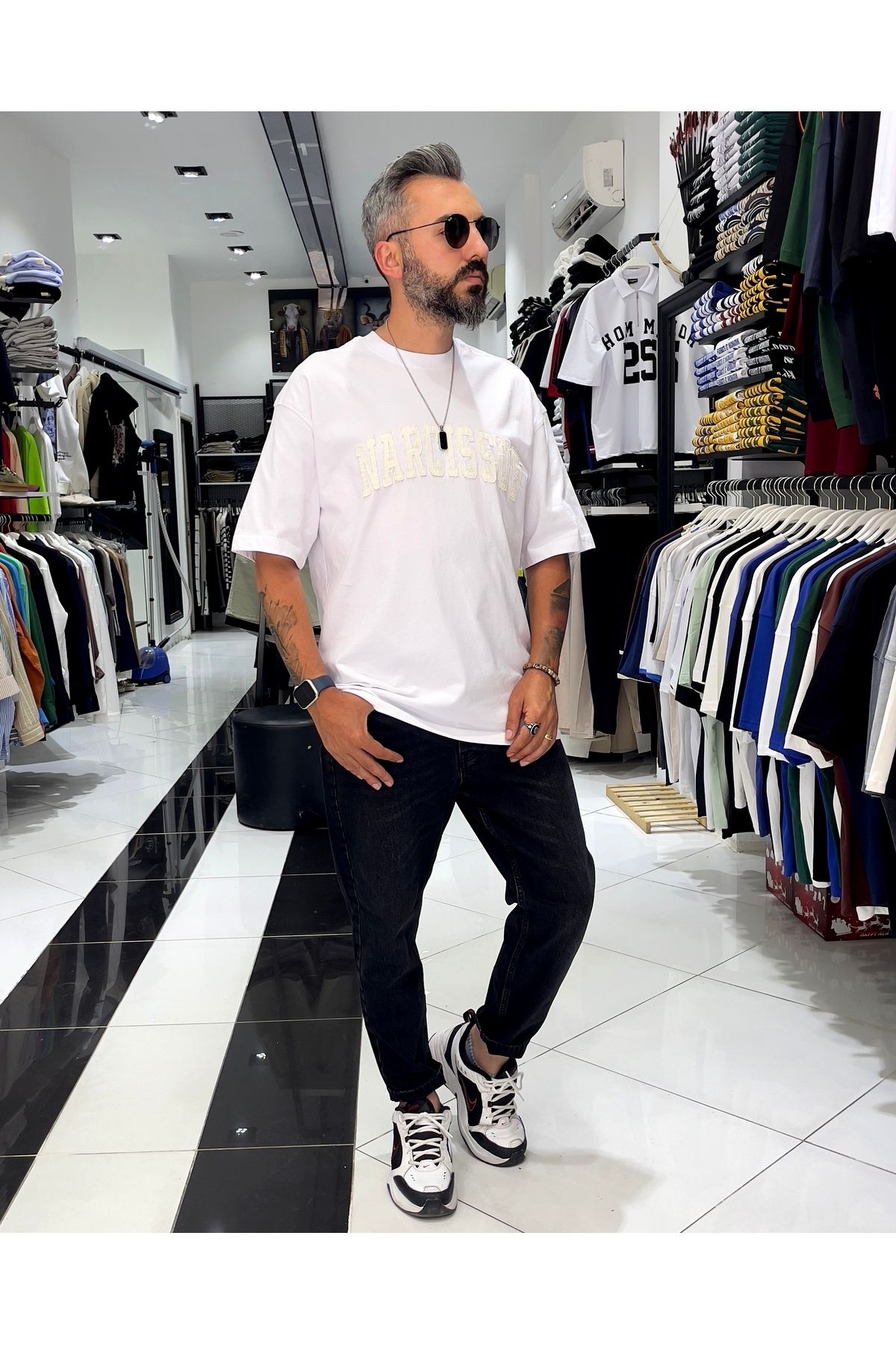 Higo Man Narcissus Nakış Detaylı Oversize Tişört