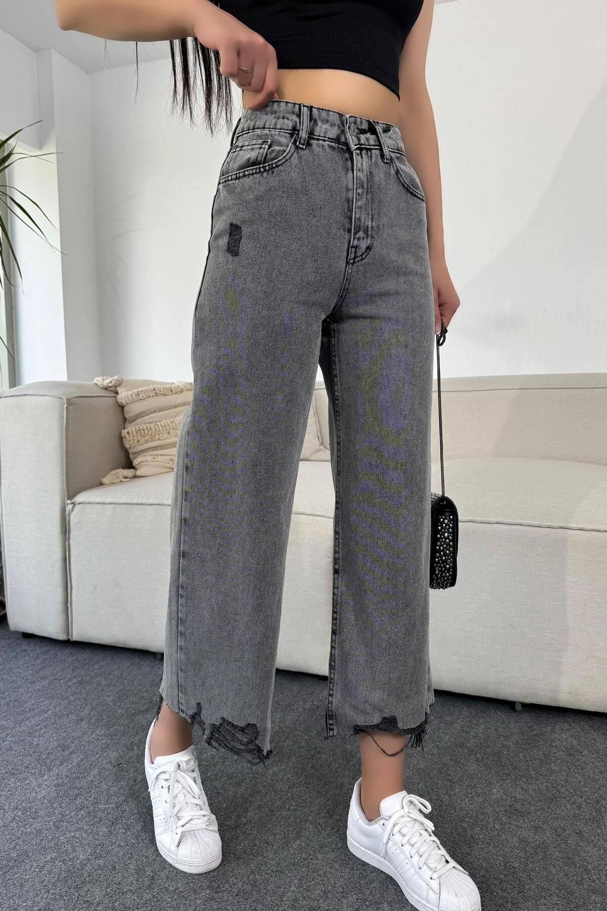 Butik Gardrop Yüksek Bel Paçası Yırtık Detay Bol Kesim Jean Pantolon Füme