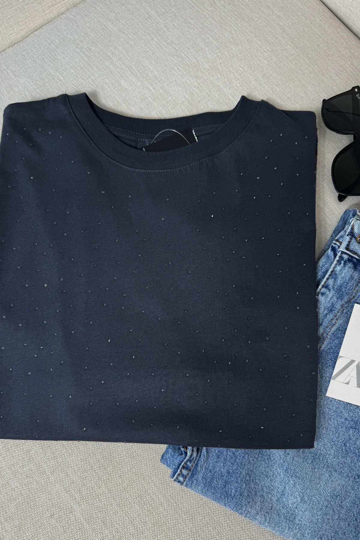Butik Gardrop Premium Kalite Şeffaf Taşlı Basic Tişört Antrasit