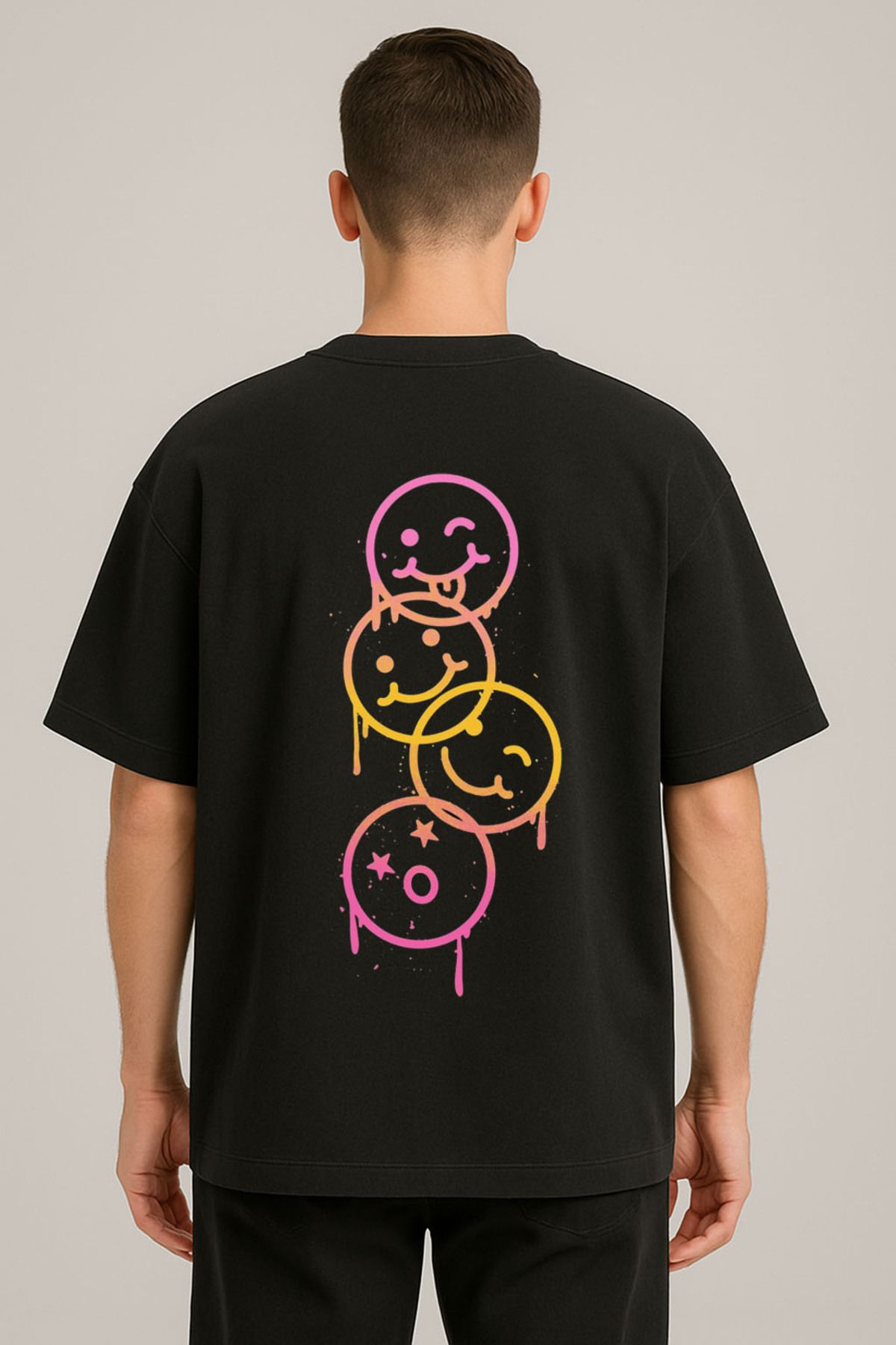sielta Renkli Gülen Yüz Smile Baskılı Bisiklet Yaka Oversize Siyah Tişört T-shirt