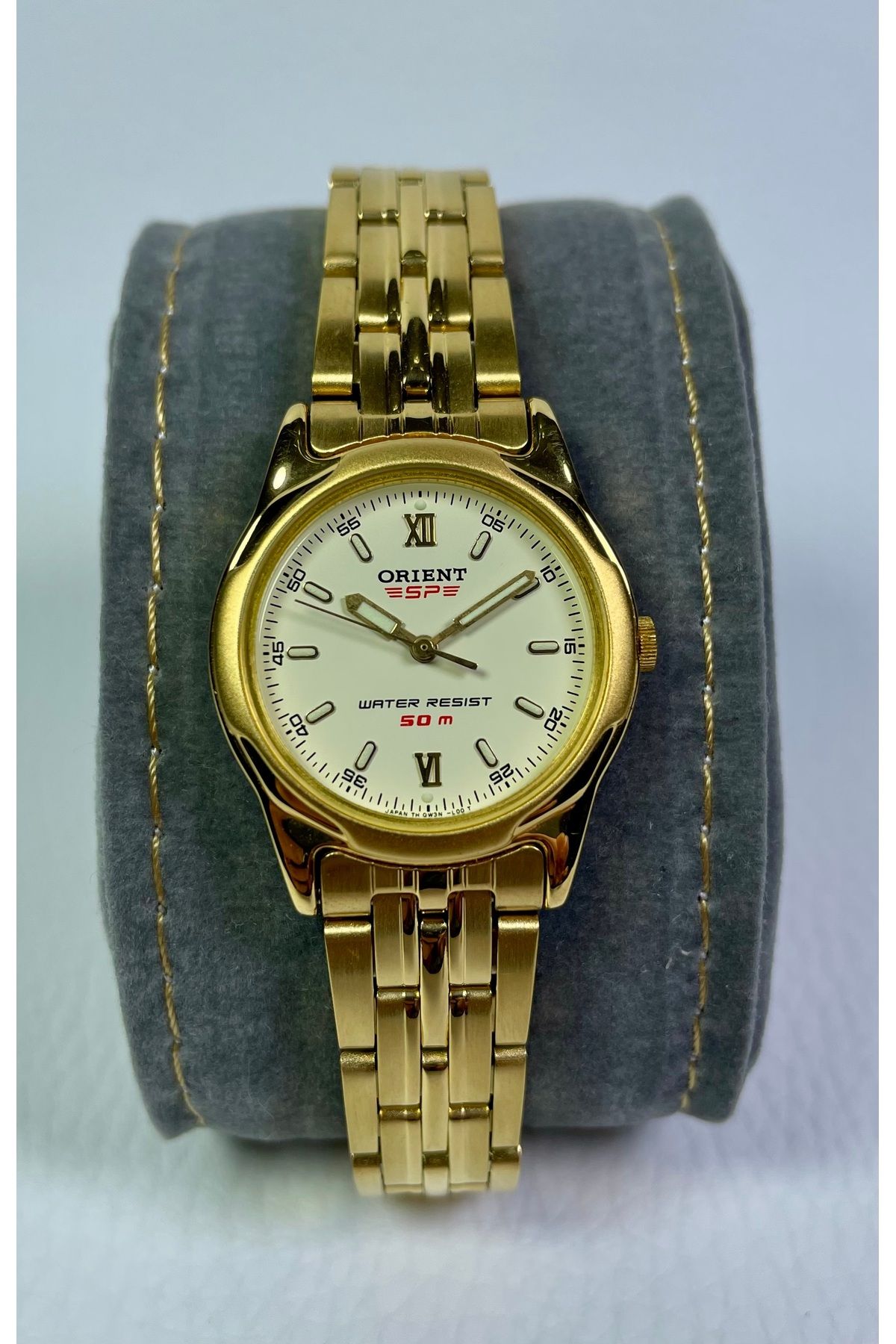 Orient Retro Model Kadın Kol Saati