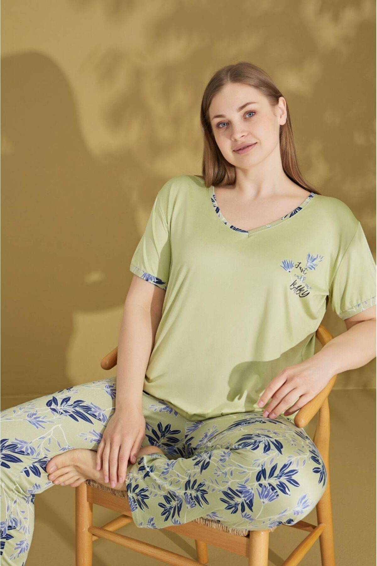 seamlife Kadın %100 Pamuklu Viskon Kumaş Yeşil Yaprak Desenli V Yaka Kısa Kollu Battal Pijama Takımı