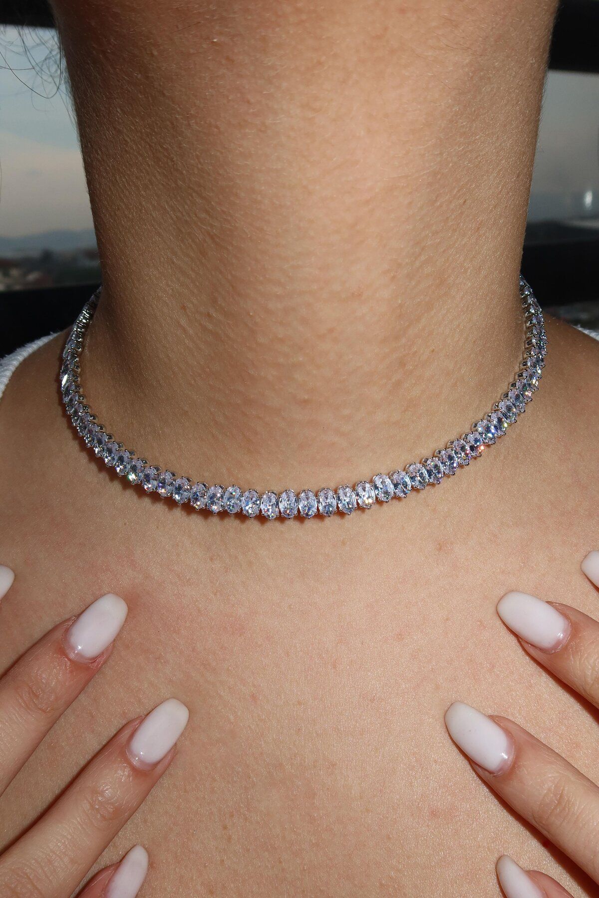 TAKIŞTIR Gümüş Renk Taş Detaylı Su Yolu Choker Kolye