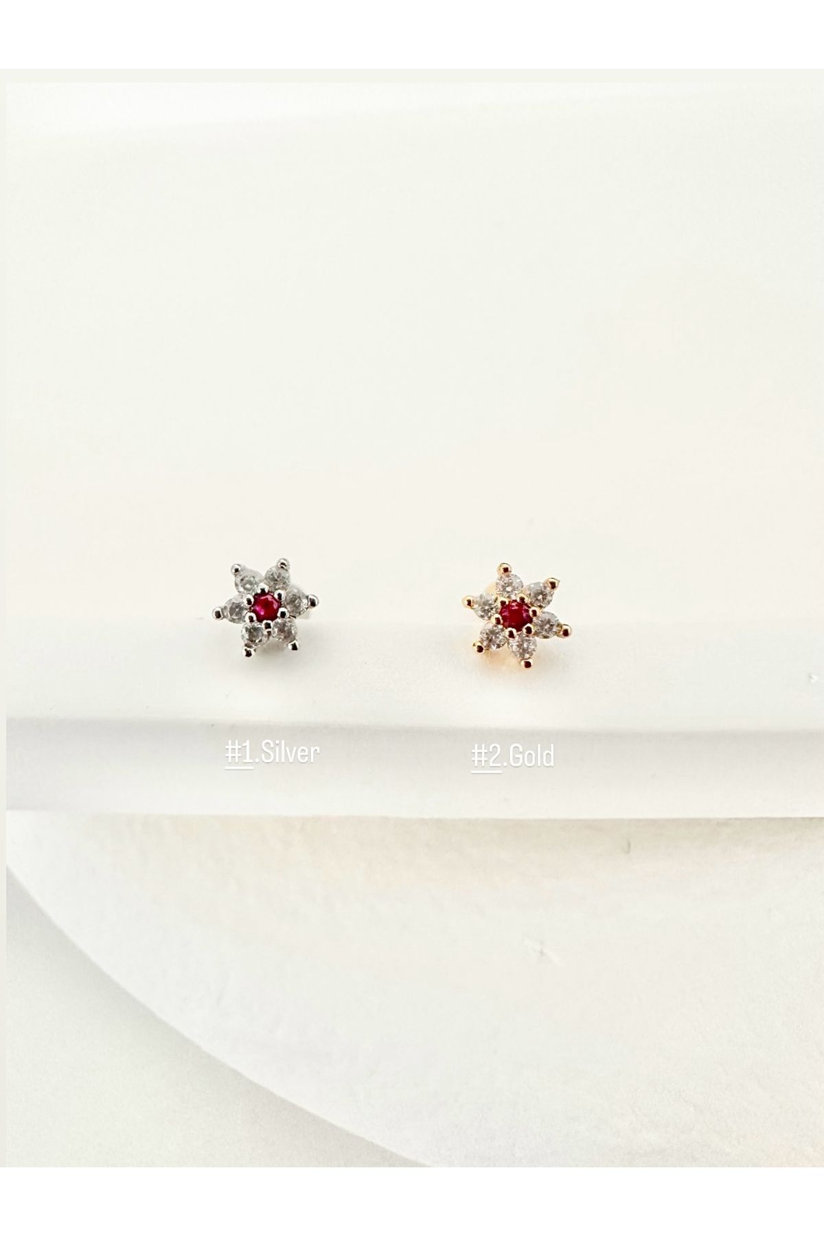My Bellas Jewels Cerrahi Çelik Çiçek Piercing Küpe, Helix, Tragus, Flat, Lobe Uyumlu (1 Adet)