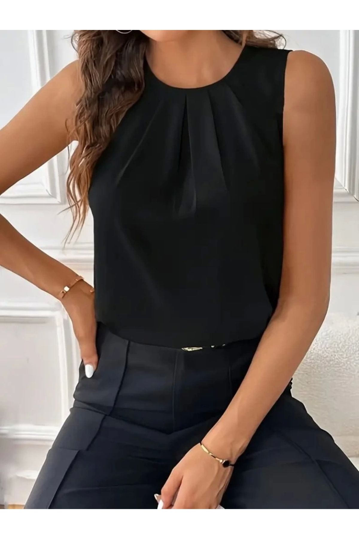 Butik Kadın Sıfır Kollu Bisiklet Yaka önden Pileli Ithal Krep Bluz