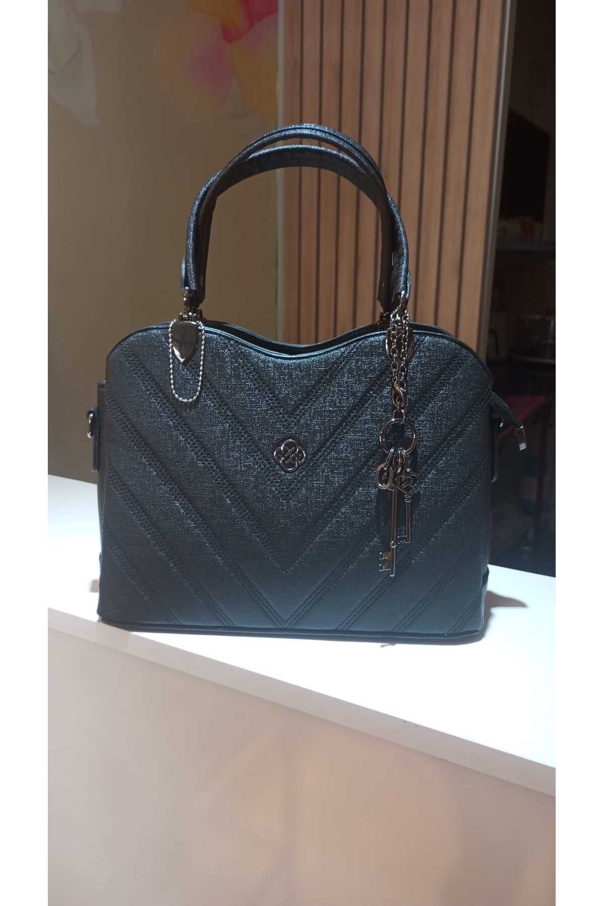 Butik ÇAPRAZ ASKILI EL VE OMUZ ÇANTASI